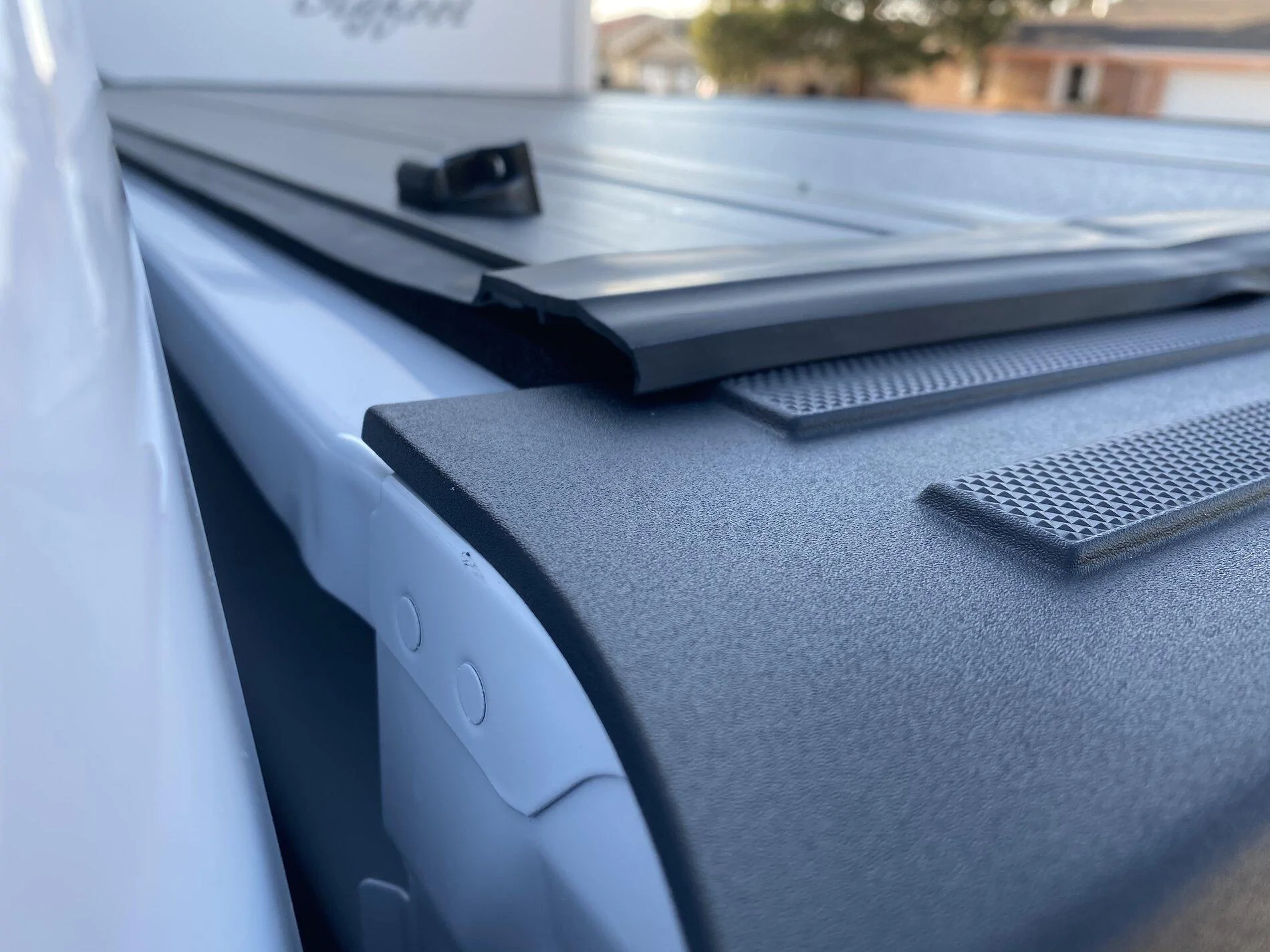 Ford F-150 Undercover Armor Flex poor fitment? 05002043-8CAB-4FC8-9E63-43BCEC895C38