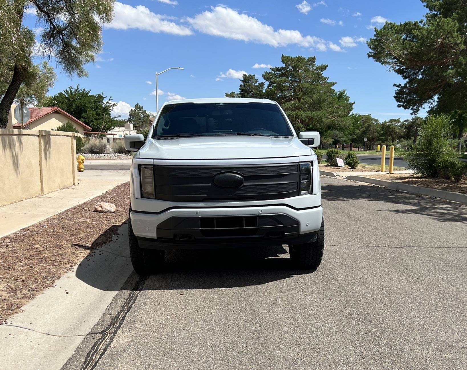 Ford F-150 2024 Avalanche Build 06 - Front