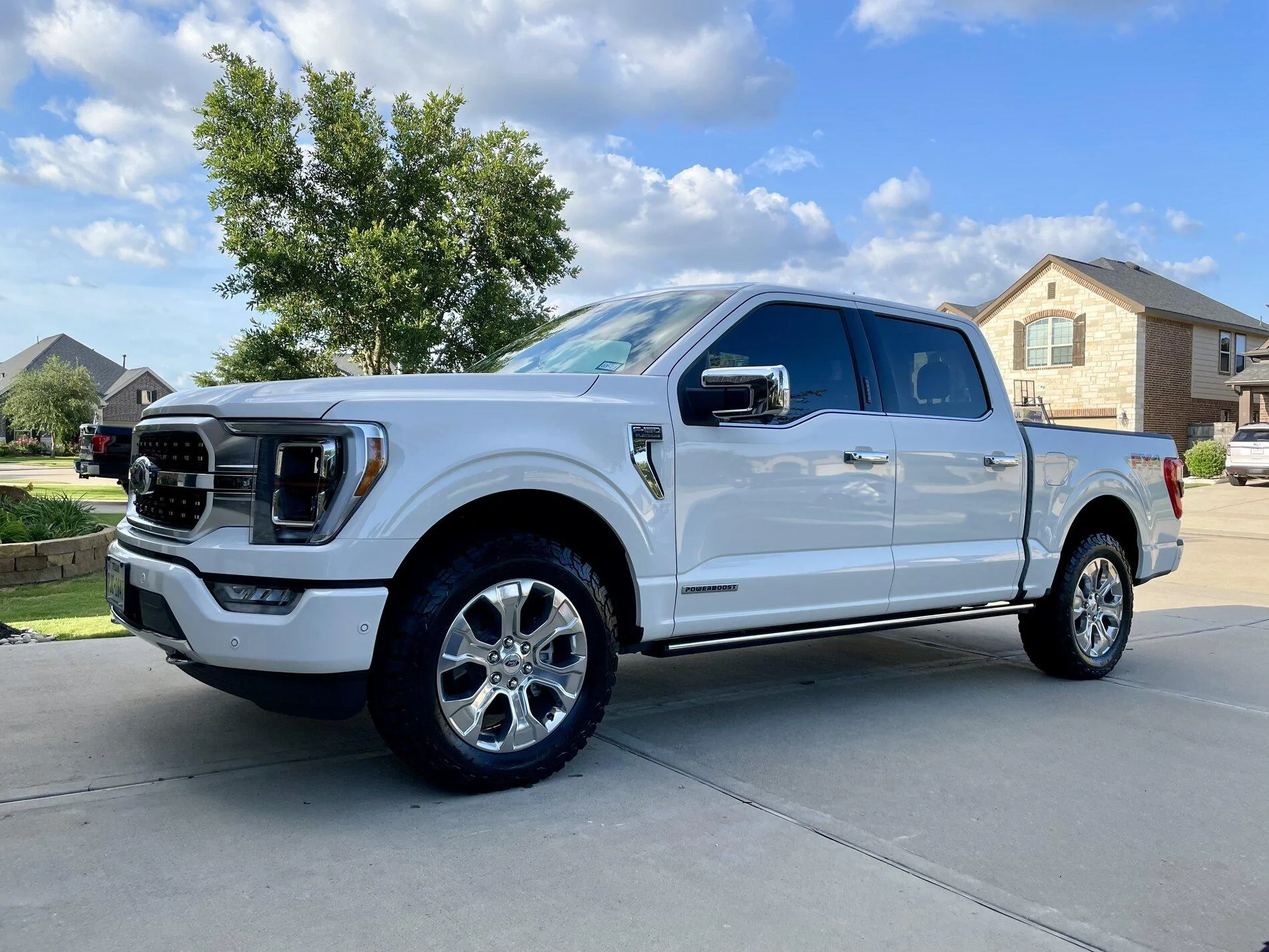 Ford F-150 STAR WHITE F-150 (2021+) Club 0658C09F-5A18-442A-B4D9-D7CB30BE7999
