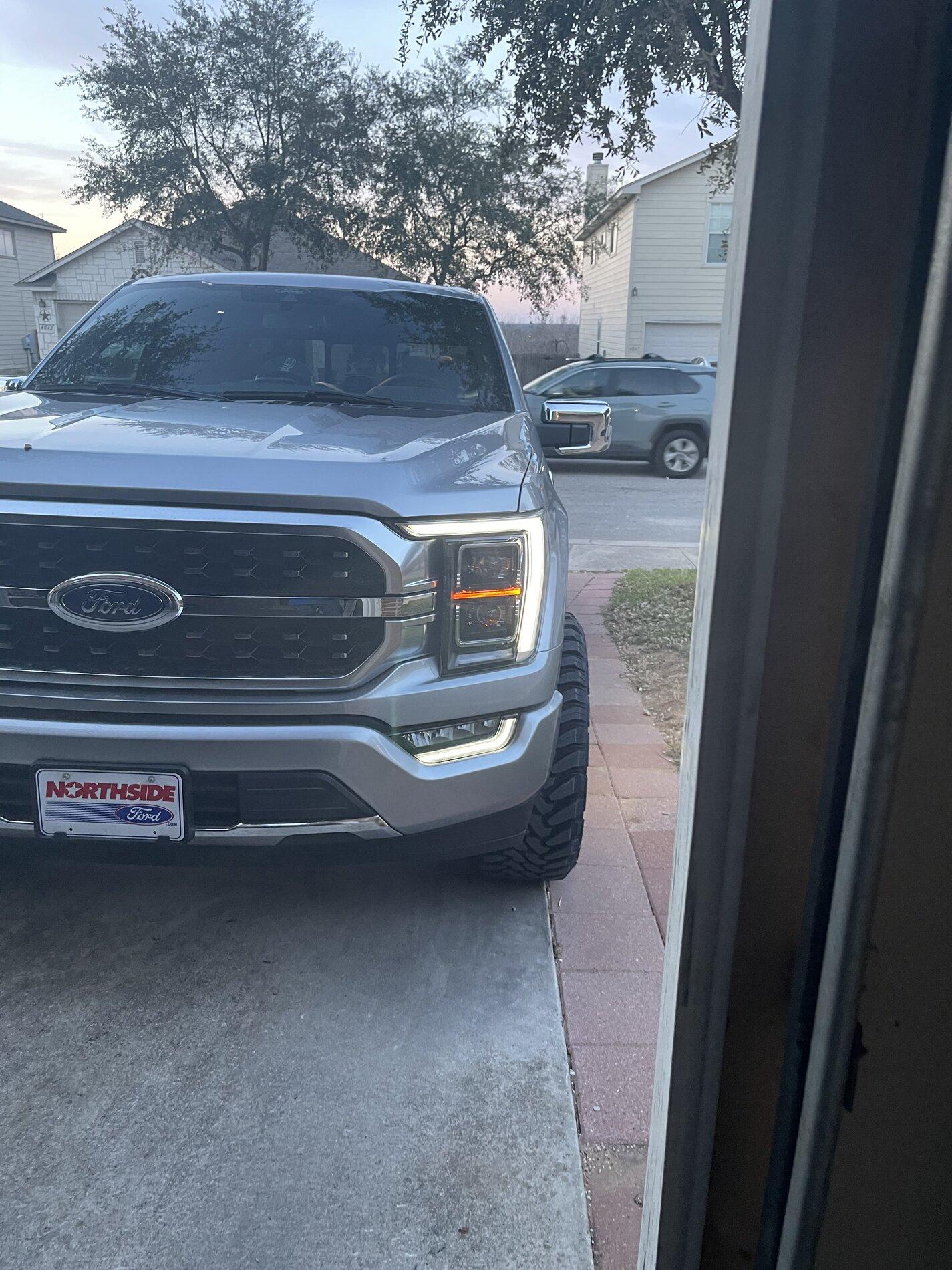 Ford F-150 2021 Platinum on 20x10s + 2 inch leveling kit 08561F27-3B37-434E-A995-DE04F2F122A6