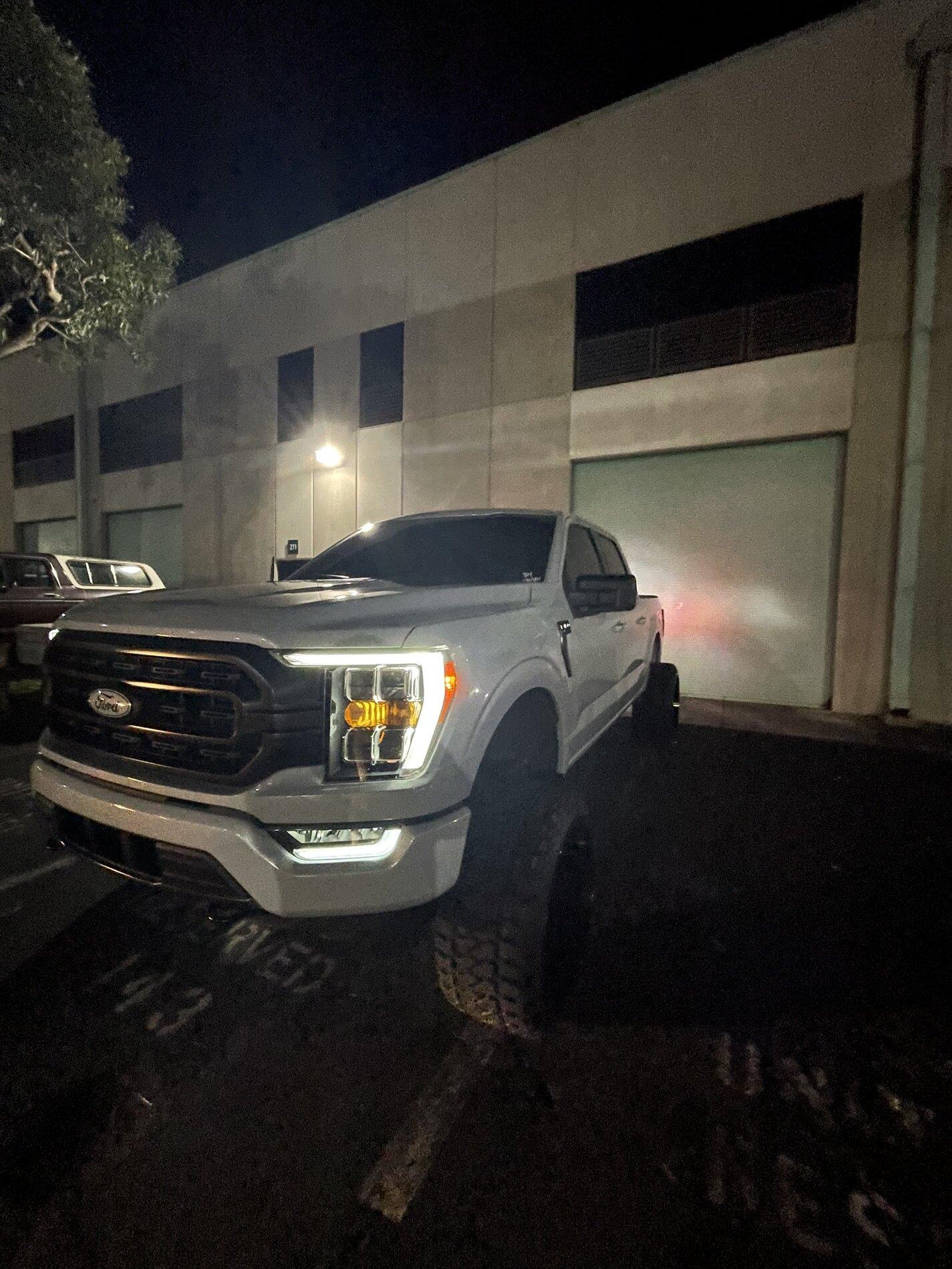 Ford F-150 2021 Space White F150 XLT BDS 6inch and 24x14 0BD709E3-90F8-4C71-A986-1329DEB38605