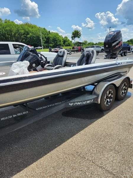 Ford F-150 TFL Truck: The Problem with Lifted Trucks That NOBODY Is Talking About... 1000000658