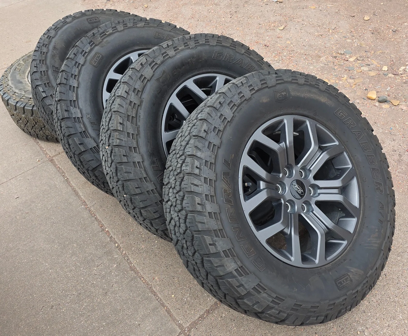 Ford F-150 Tremor Takeoff Tires+Wheels 1000002869