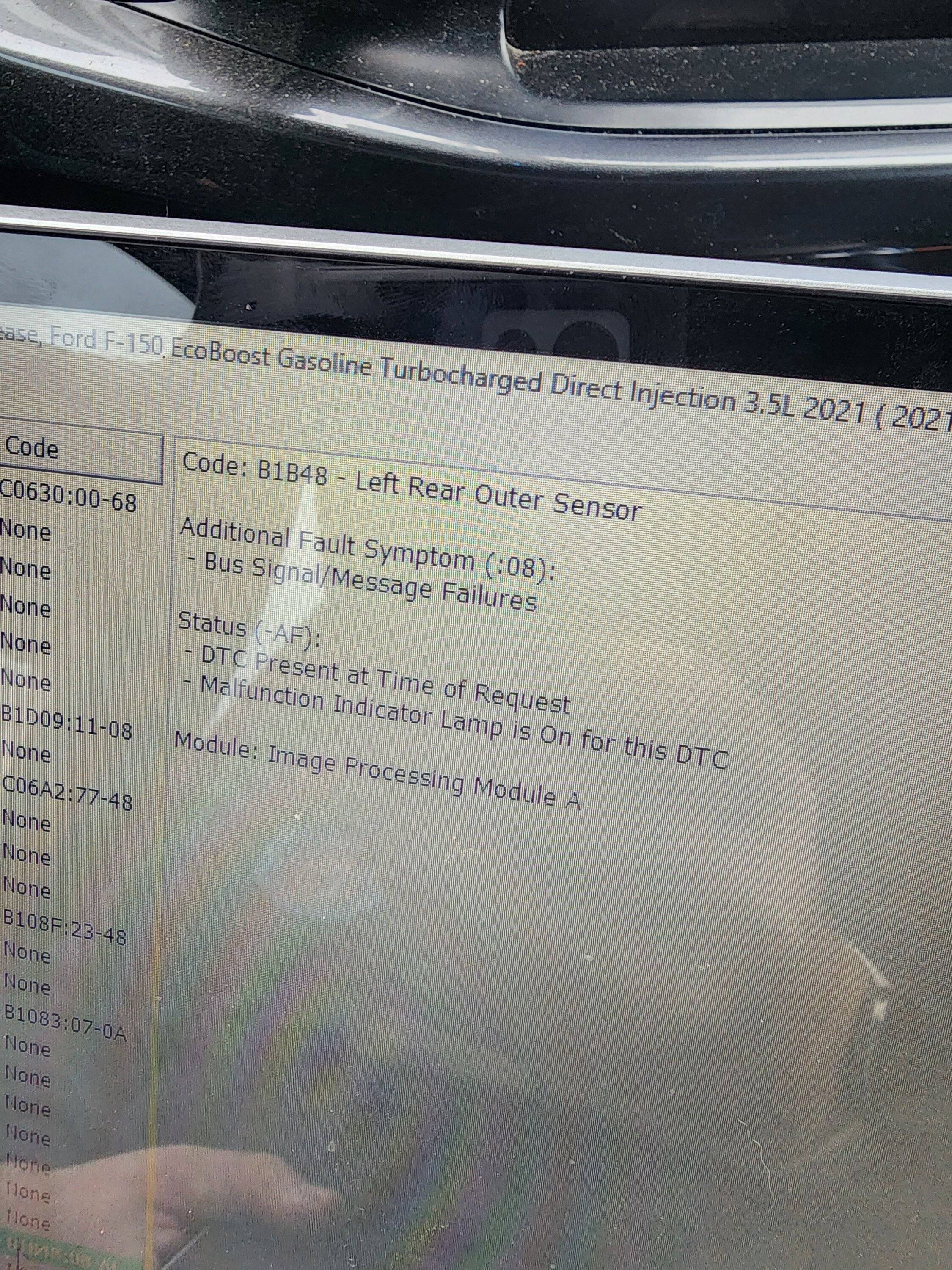 Ford F-150 21 xlt rear parking sensor fault 1000007020