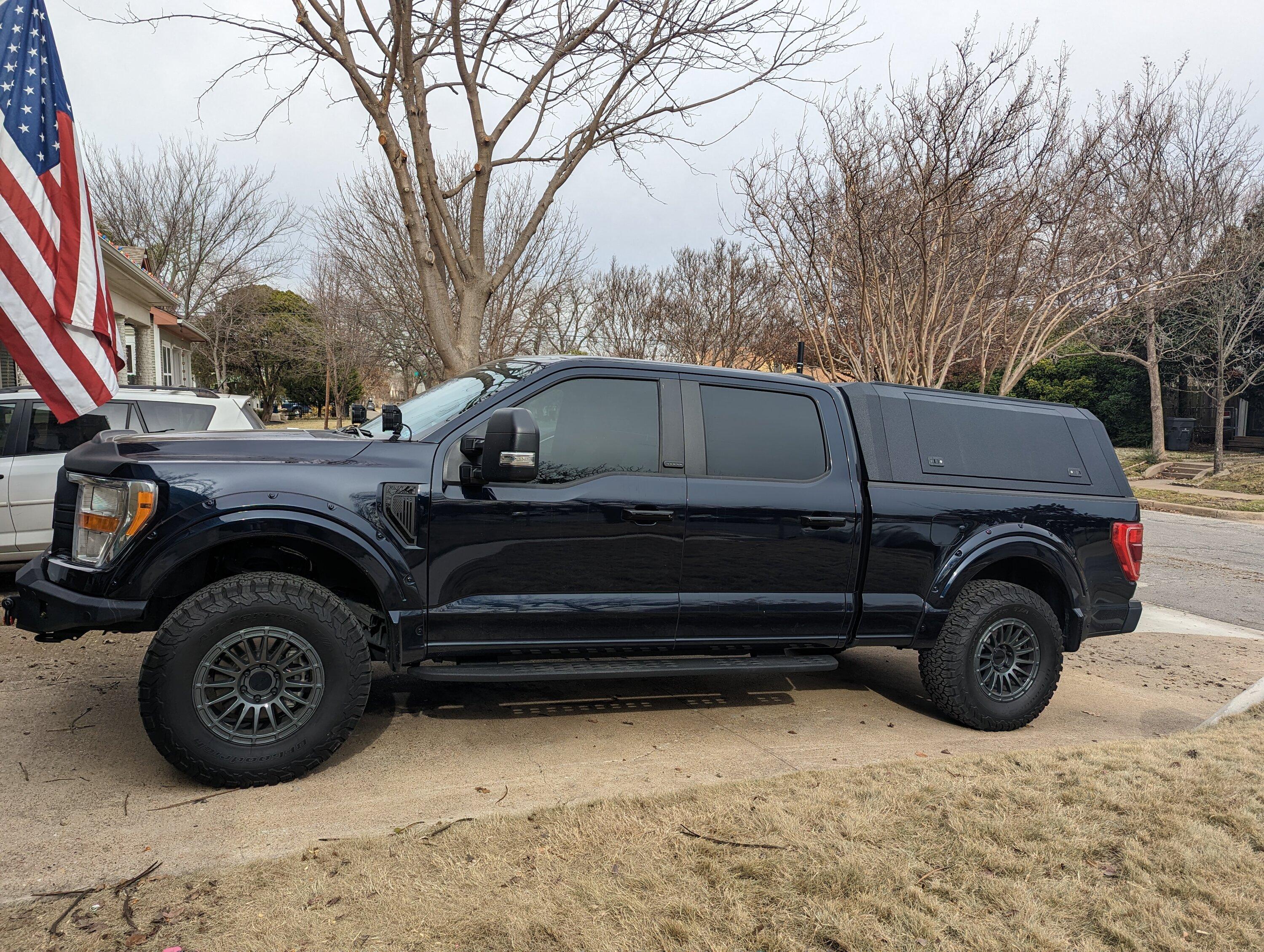 Ford F-150 Topper / Camper with tool shelf windows that doesn't look commercial? 1000008922