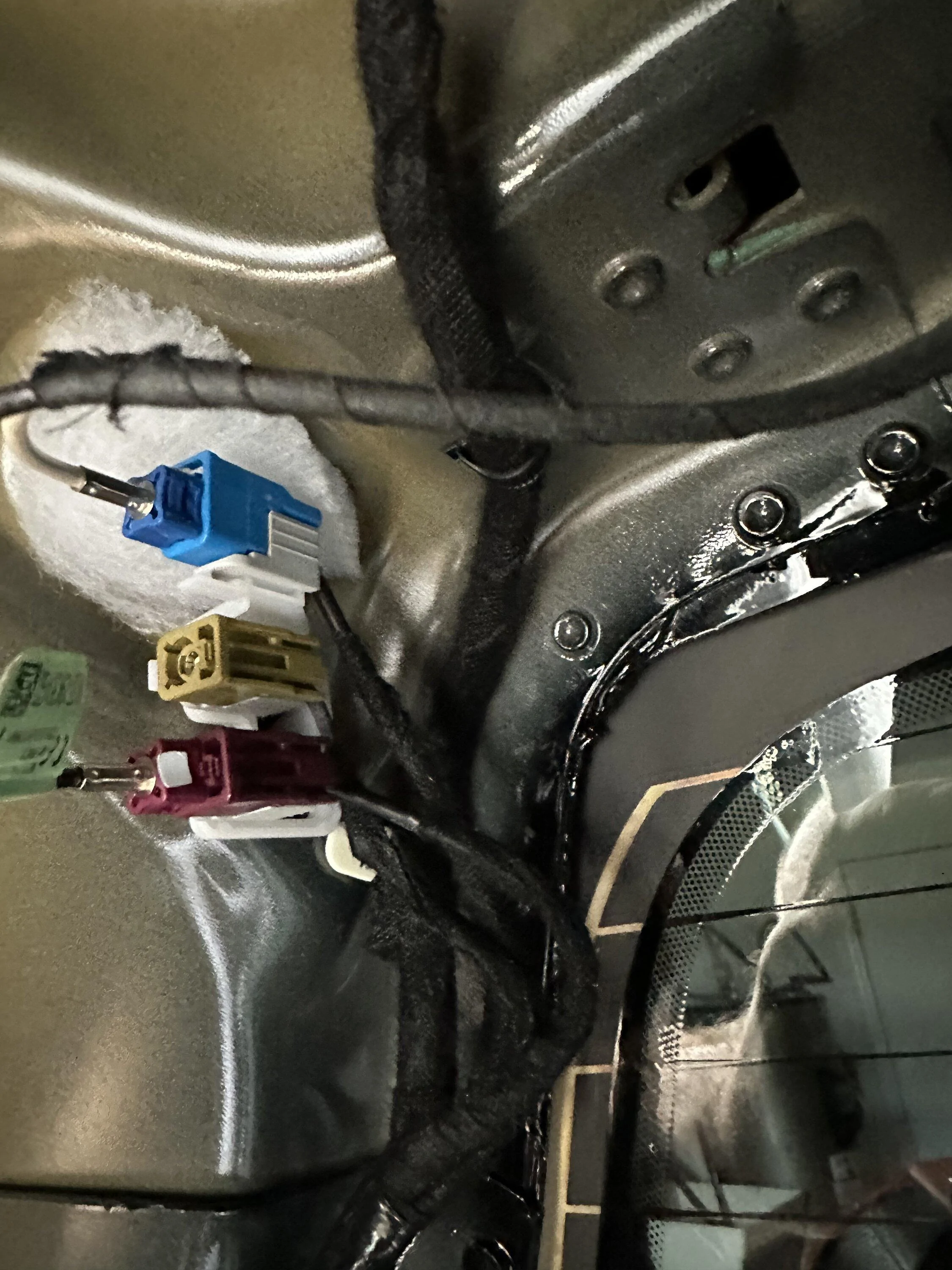 Ford F-150 Ok I’m replacing my cab mounted ant question 13790CE0-35CF-4505-B9E2-ED54A05211CD