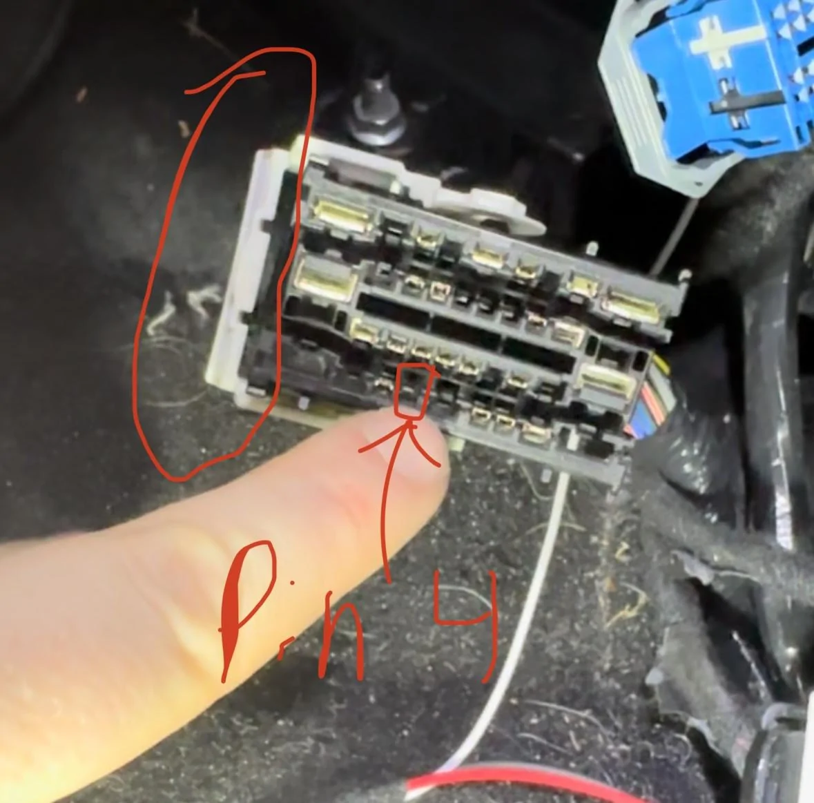 Ford F-150 XLT trucks with push button start cup holder/ambient lighting 14A9E4D2-B243-415A-8686-4B027366D91A