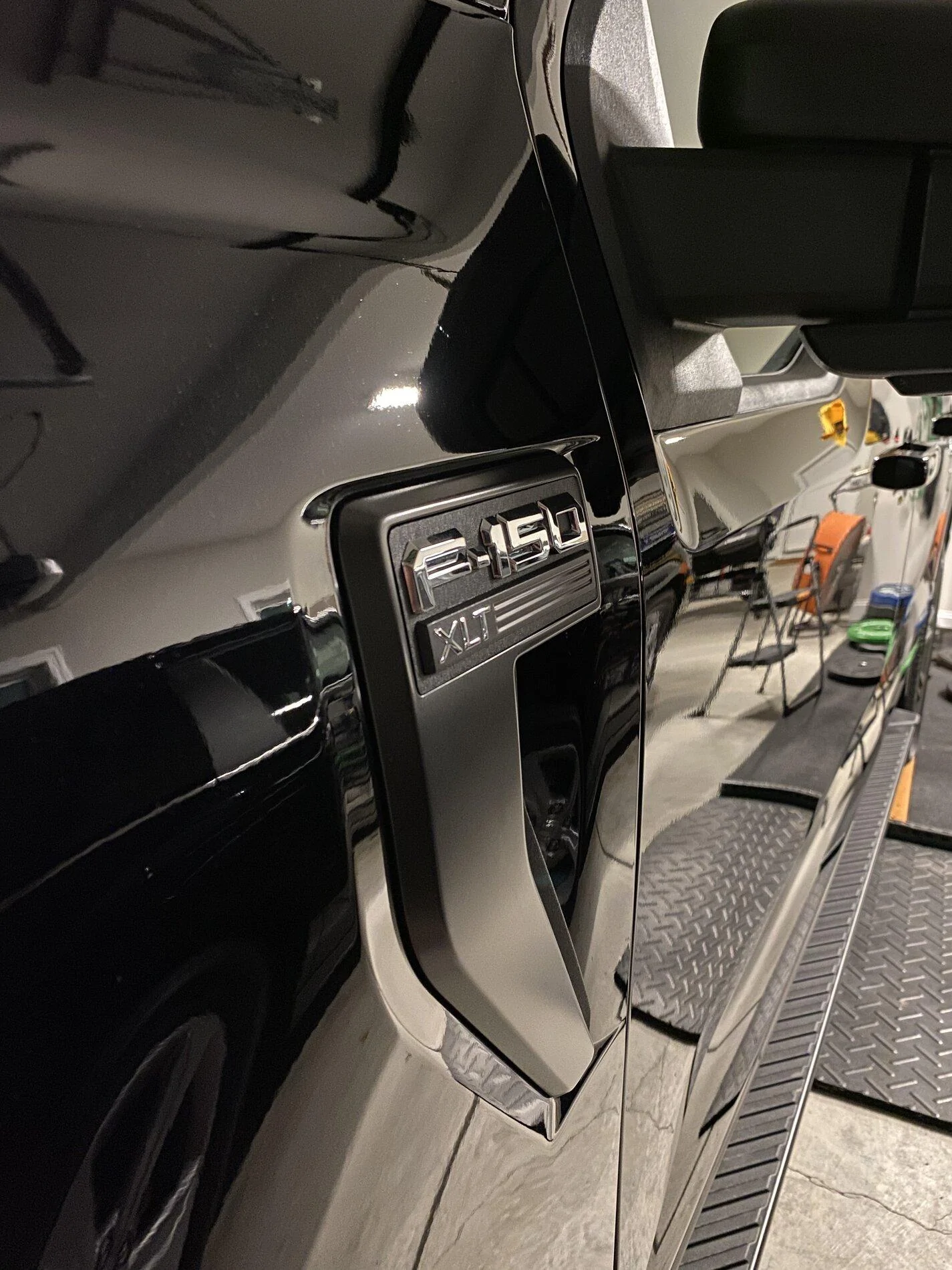 Ford F-150 Blackout quarter panel badges 158BFC65-2C5A-46B8-B103-56D5CD7E389D