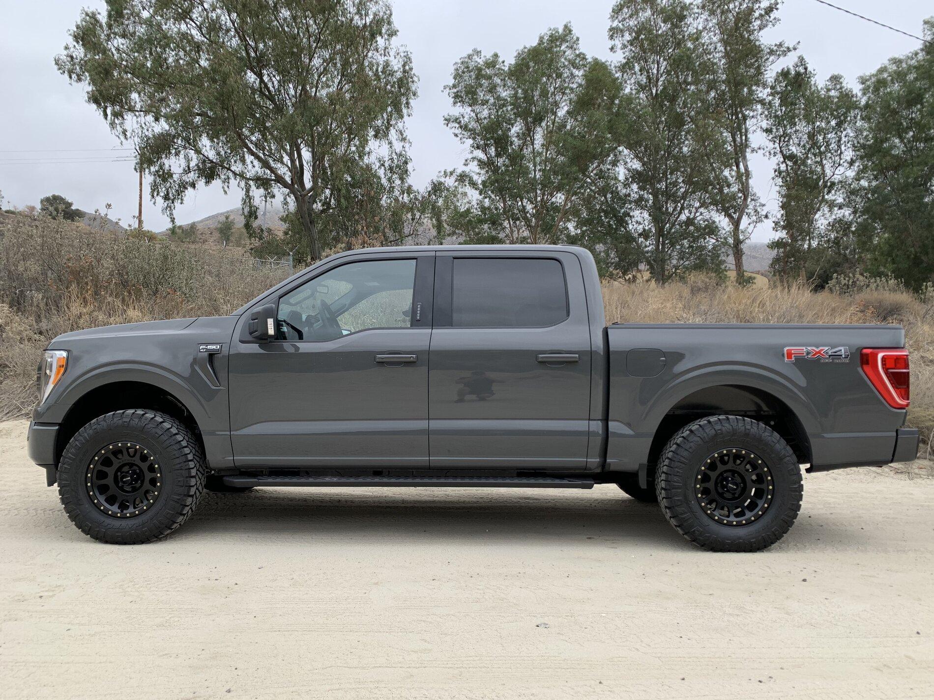 Ford F-150 XLT FX4 5.0 went off-roading 15B8C086-08D3-4BE8-9066-EADBD618803C