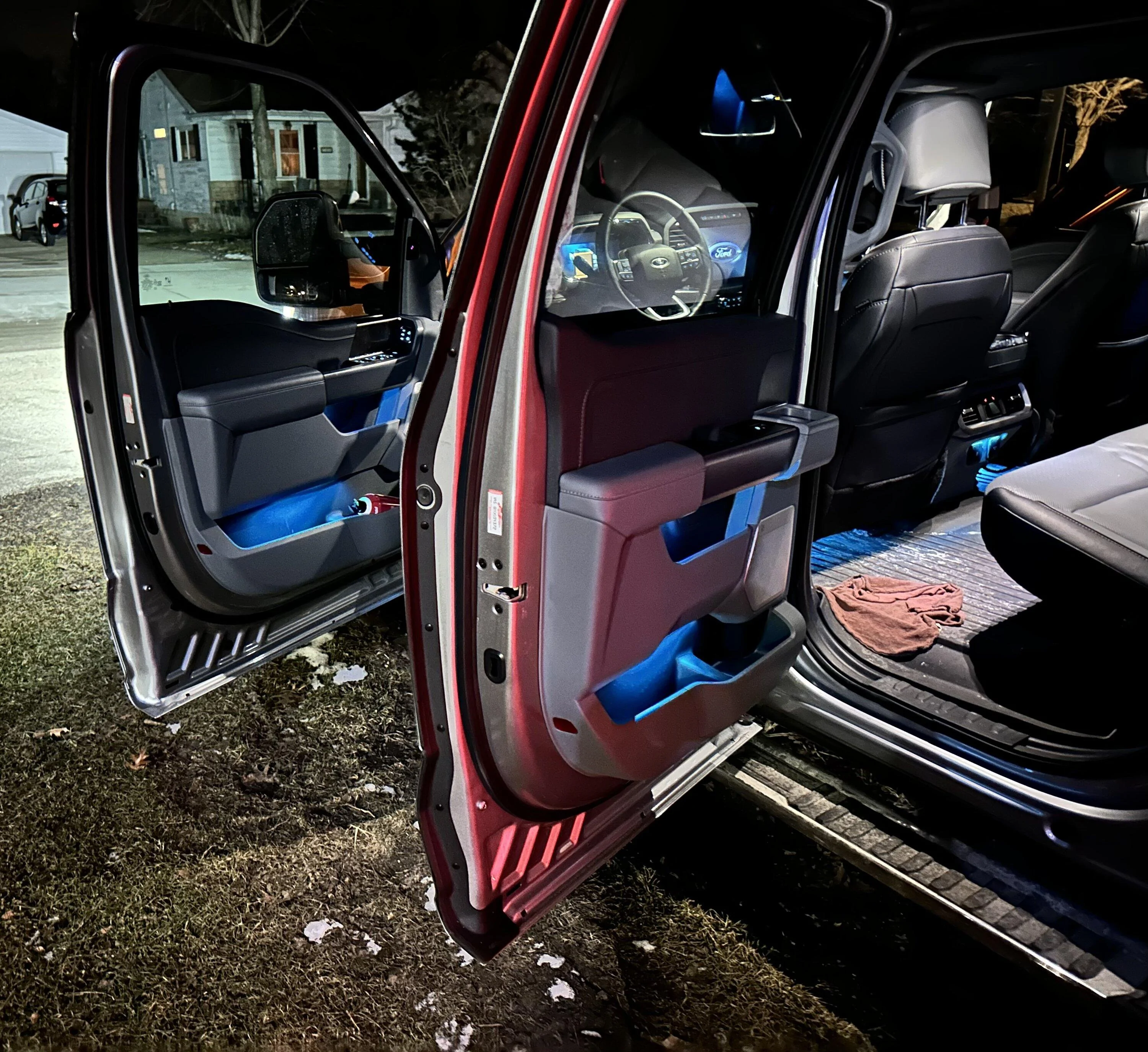 Ford F-150 Cup holder light installation / media bin light / glove box light / ambient lighting change 15D2641B-8036-4DC1-958A-6F1ECA56A0AF