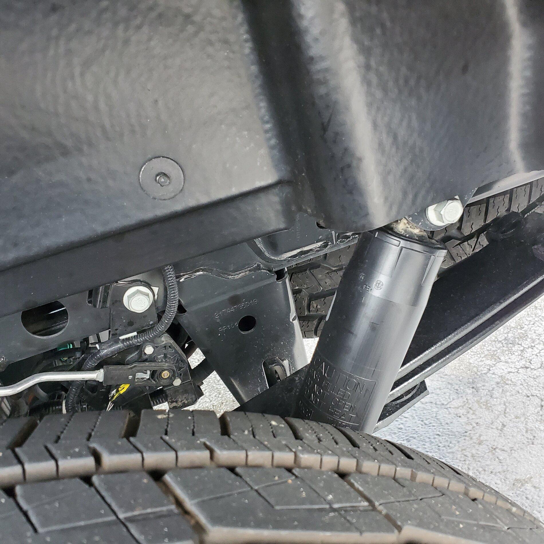 Ford F-150 Extra leaf spring for max tow? 1609686676668