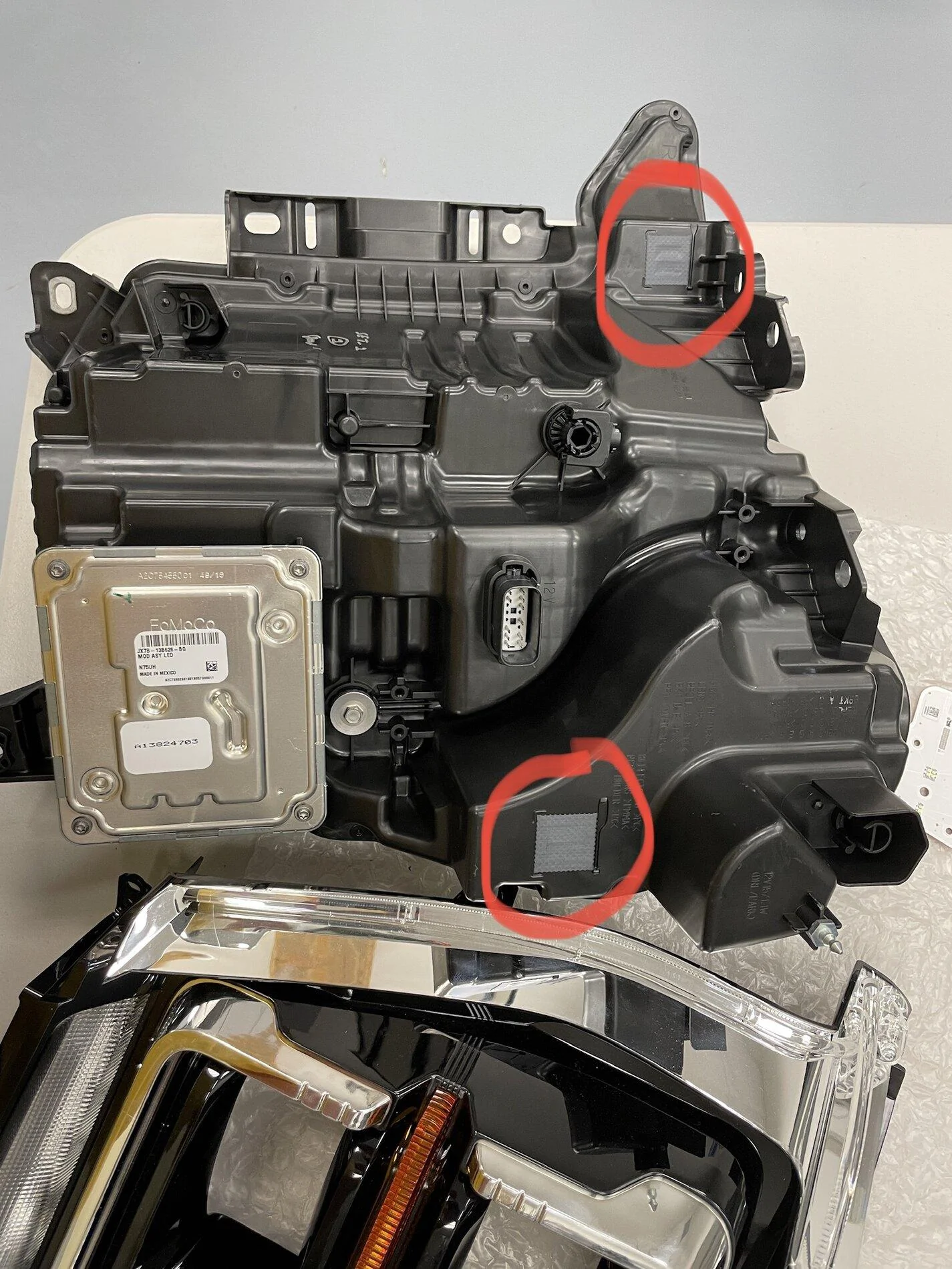 Ford F-150 XLT 302a Condensation in Front HeadLights 1621892316889