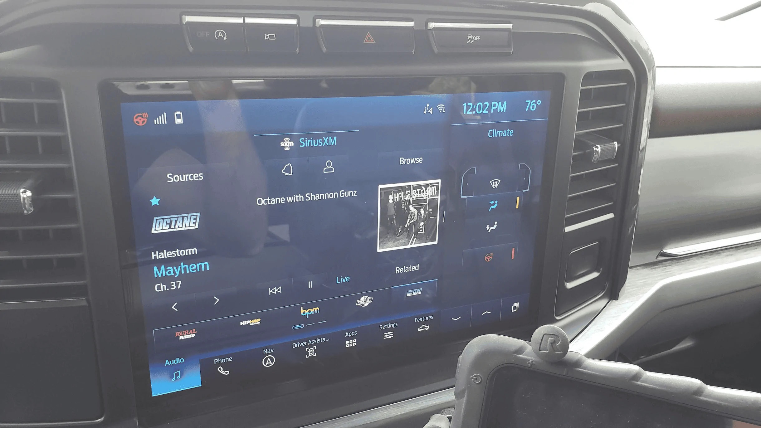 Ford F-150 retrofit heated steering wheel into Lariat?? 1662186376563