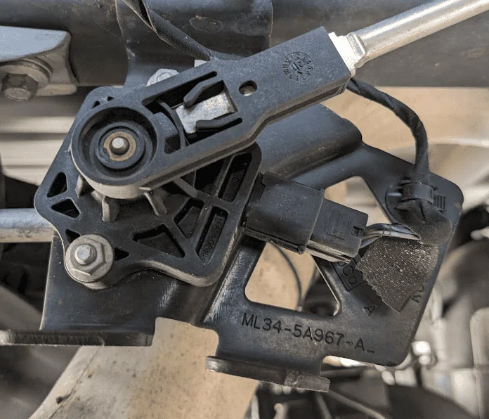 Ford F-150 Roadmaster Active suspension in a long bed 1684682248451