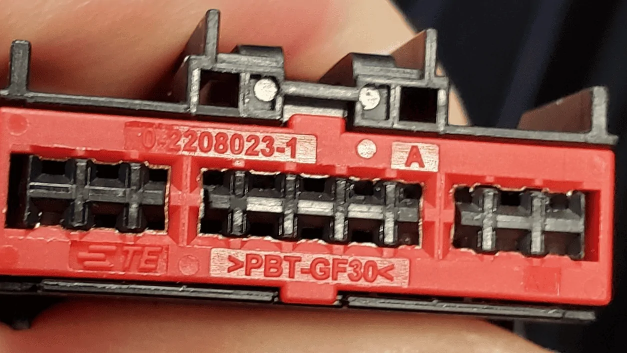 Ford F-150 XL upgraded to Lariat side mirrors. How do you get puddle and turn signals to work? 1691585397436