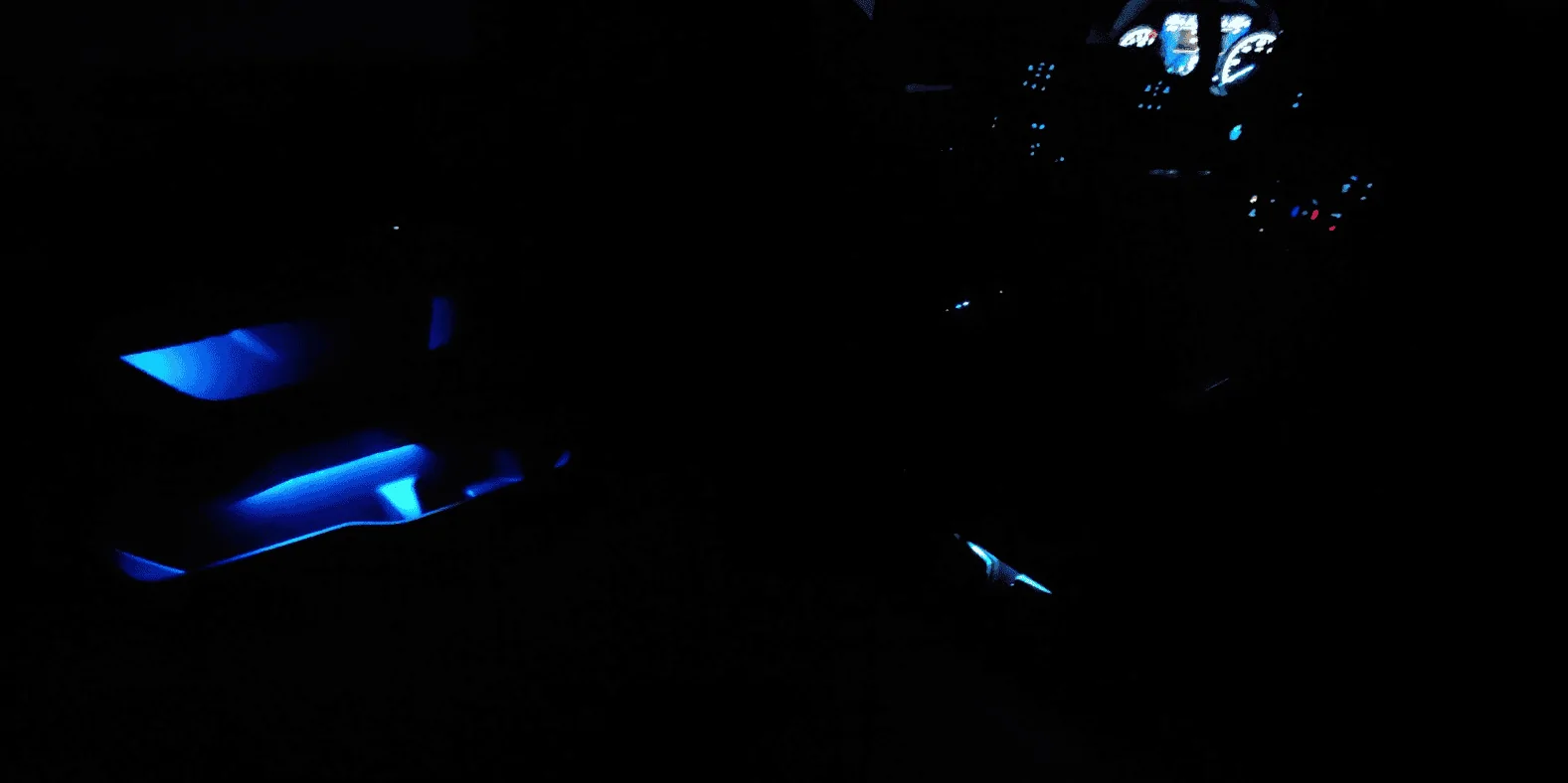Ford F-150 XLT trucks with push button start cup holder/ambient lighting 1696889252870