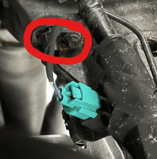 Ford F-150 Small Green Electrical Connector on Rear Diff. What is it for? 1702262770167