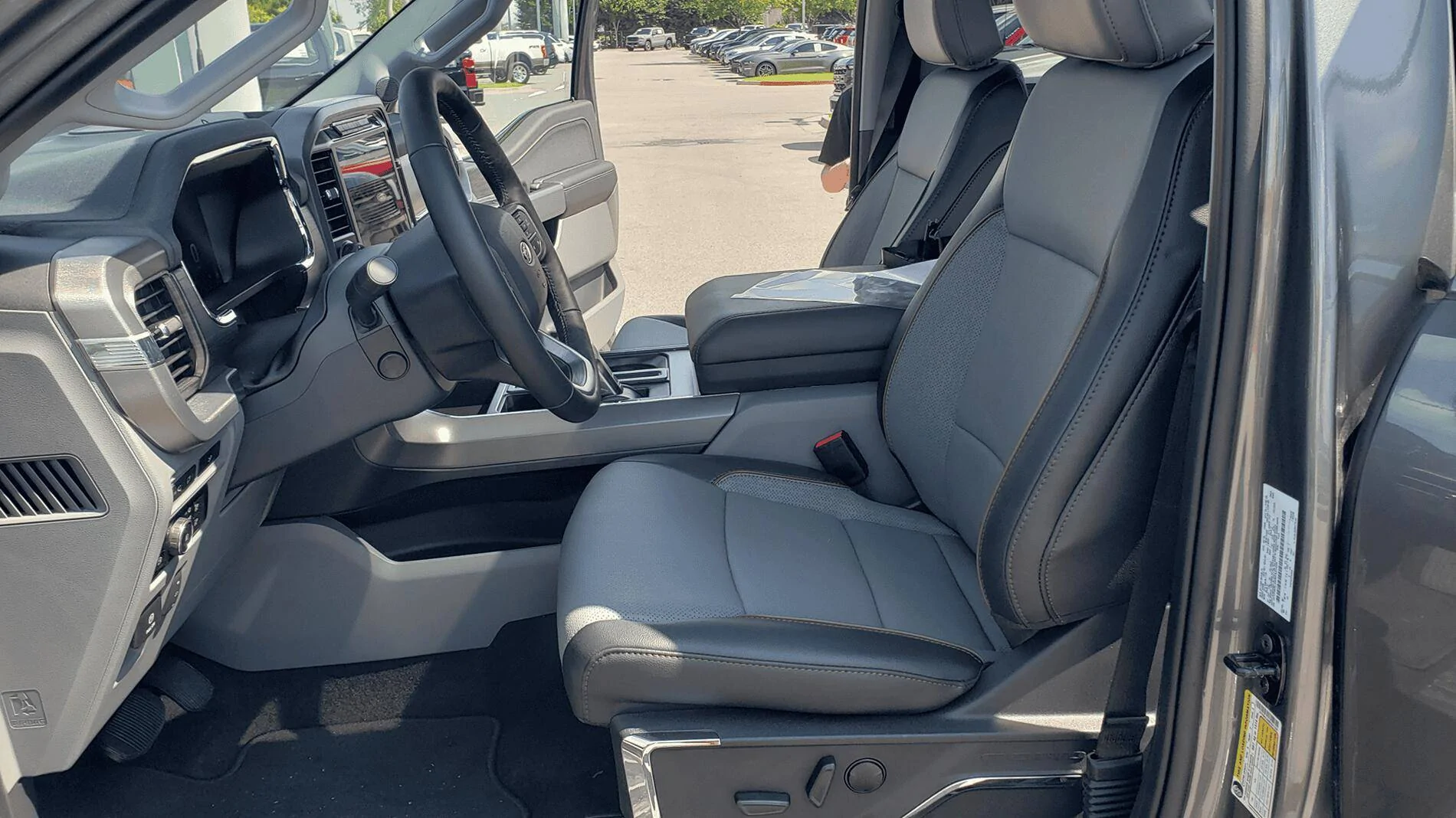 Ford F-150 Interior color/material choices? 1732415876378-92