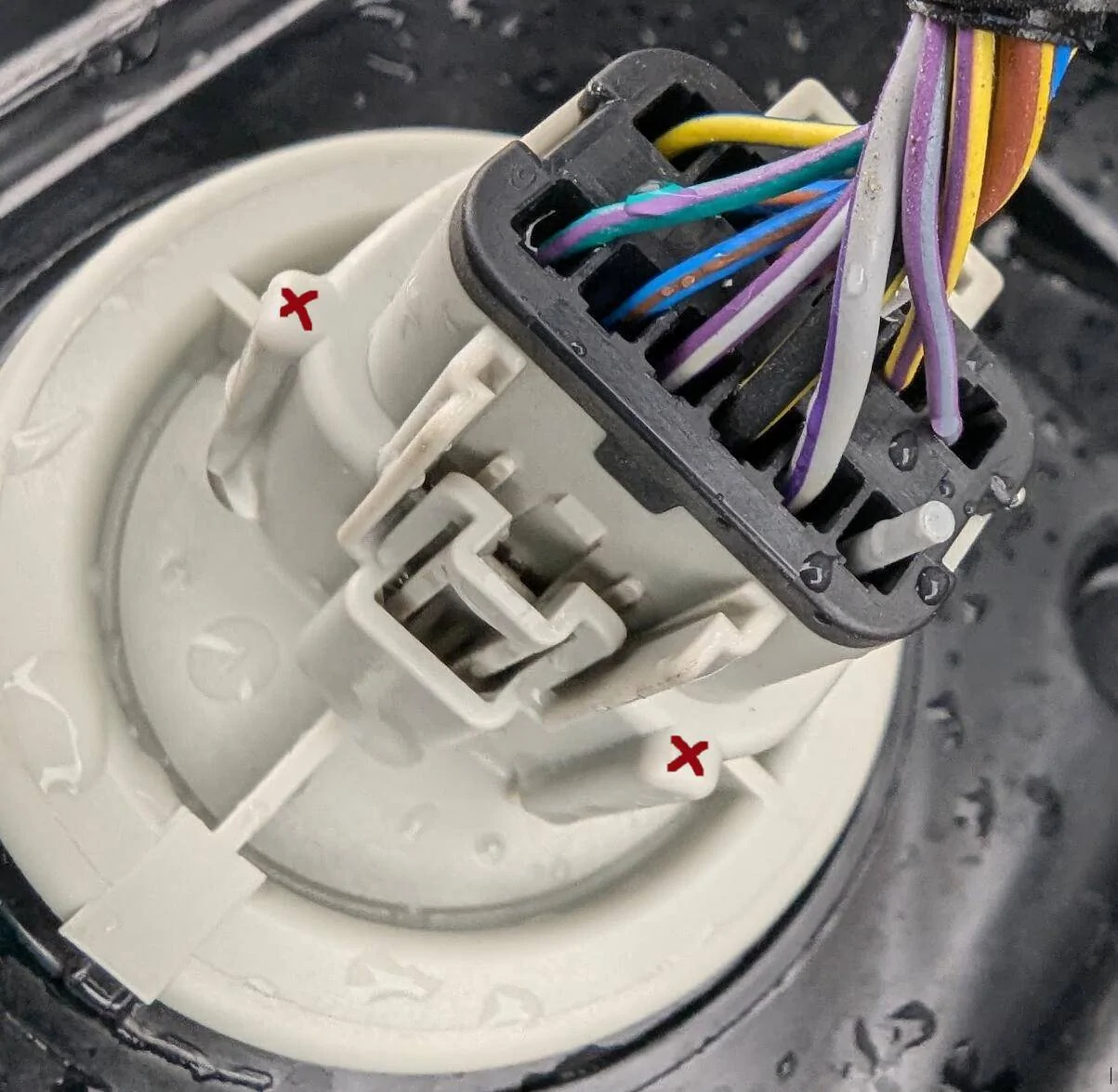 Ford F-150 Anyone install 2024 OEM LED bed lights 1738596829122-90