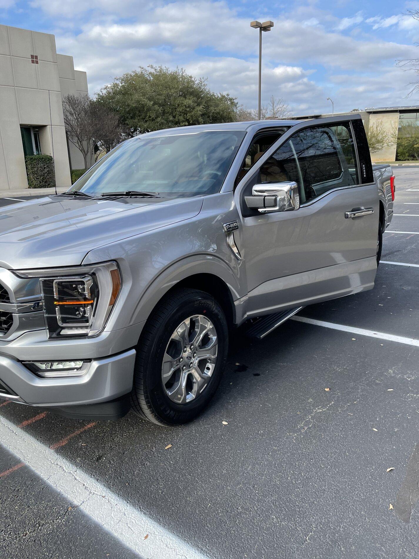 Ford F-150 2021 PLATINUM ICONIC SILVER 17B589B7-BC9E-47BE-BFD2-1480DFDF469D