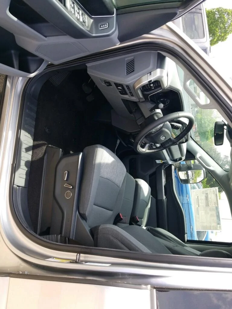 Ford F-150 ICONIC SILVER F-150 (2021+) Club 17FEFFA2-D8EB-4C00-B757-C163A7D19BBC