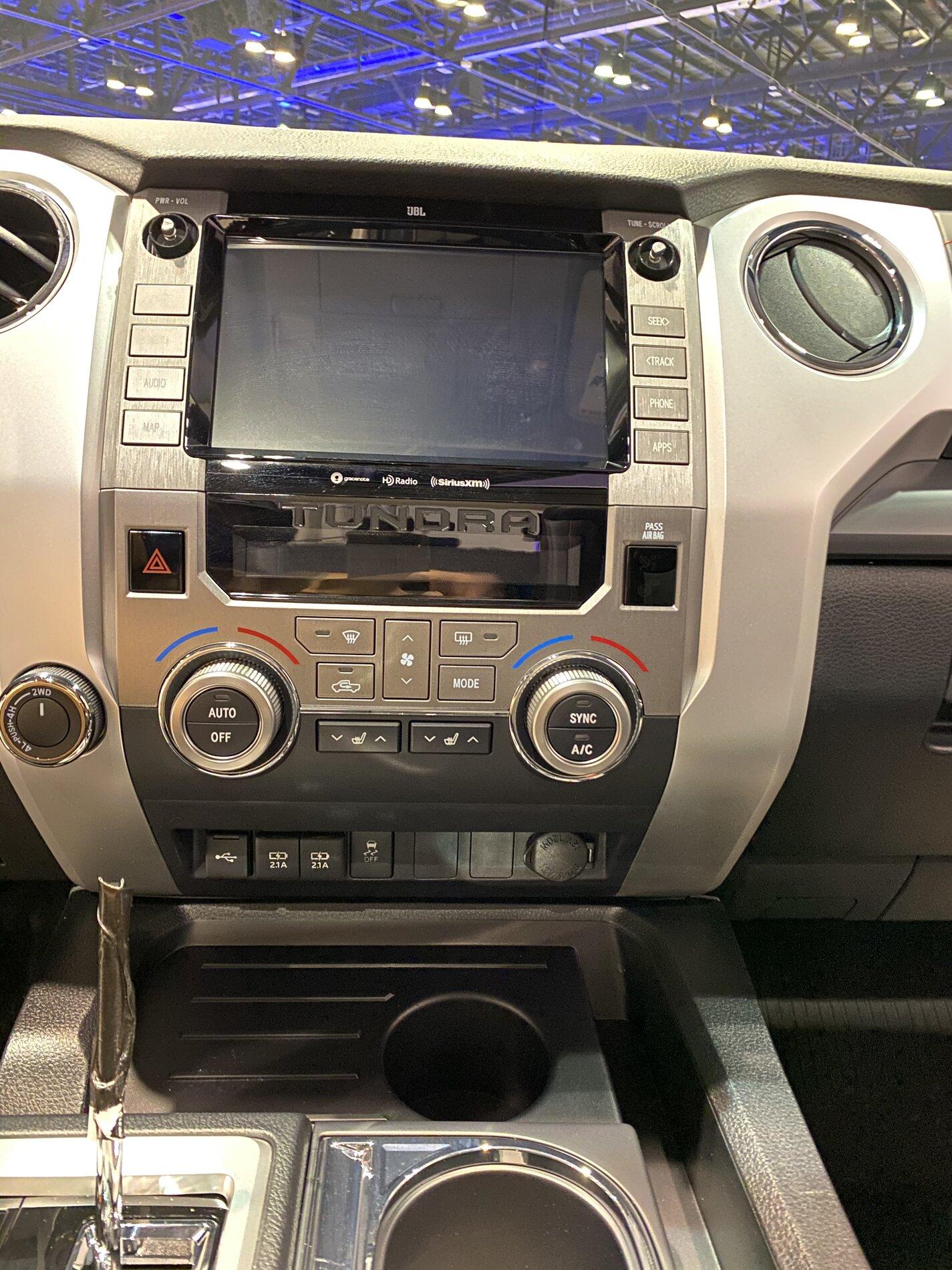 Ford F-150 Hands On Opinion -- Half Ton Truck Interiors Compared: 2021 F-150 vs Tundra, Silverado, Sierra, Gladiator, Ram 1500 ? 18E93EDE-E0E0-46D6-8BCD-787F04011B16