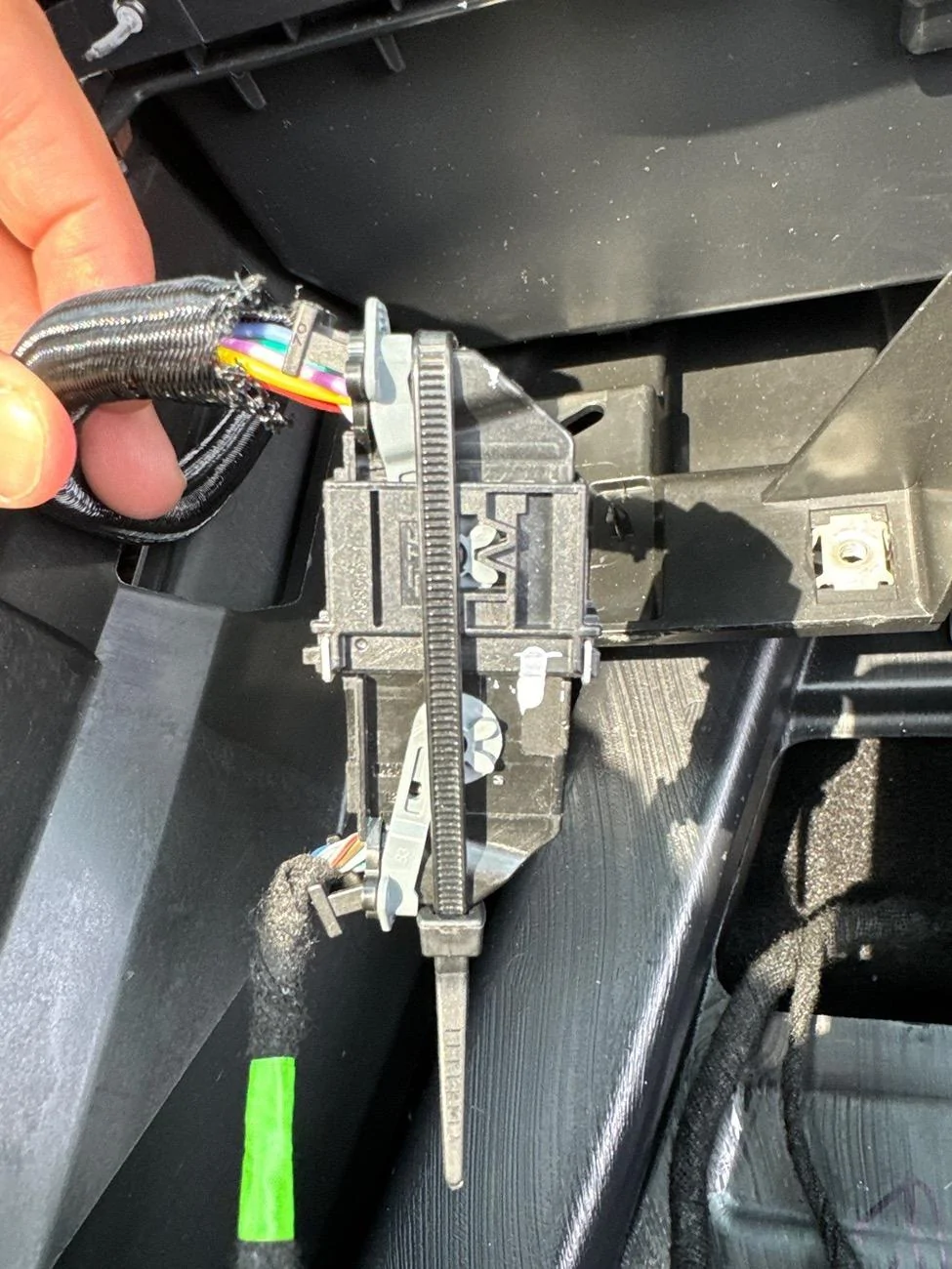 Ford F-150 Hear me out, but Console to Column shifter? 19-Jul 29 2024 10_58am-iUyh