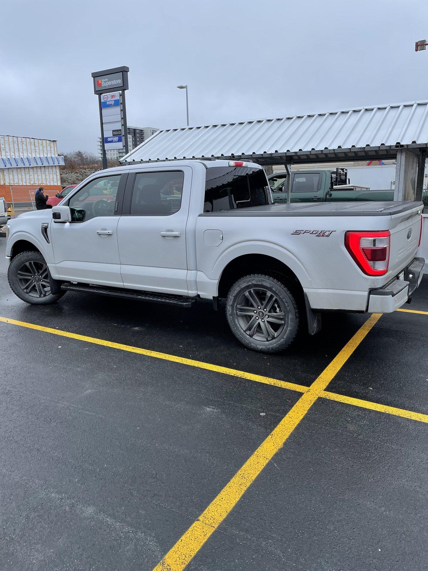 Ford F-150 SPACE WHITE F-150 (2021+) Club 1F85A2F1-8FB8-4D0A-B8F5-16B9FE79F42A