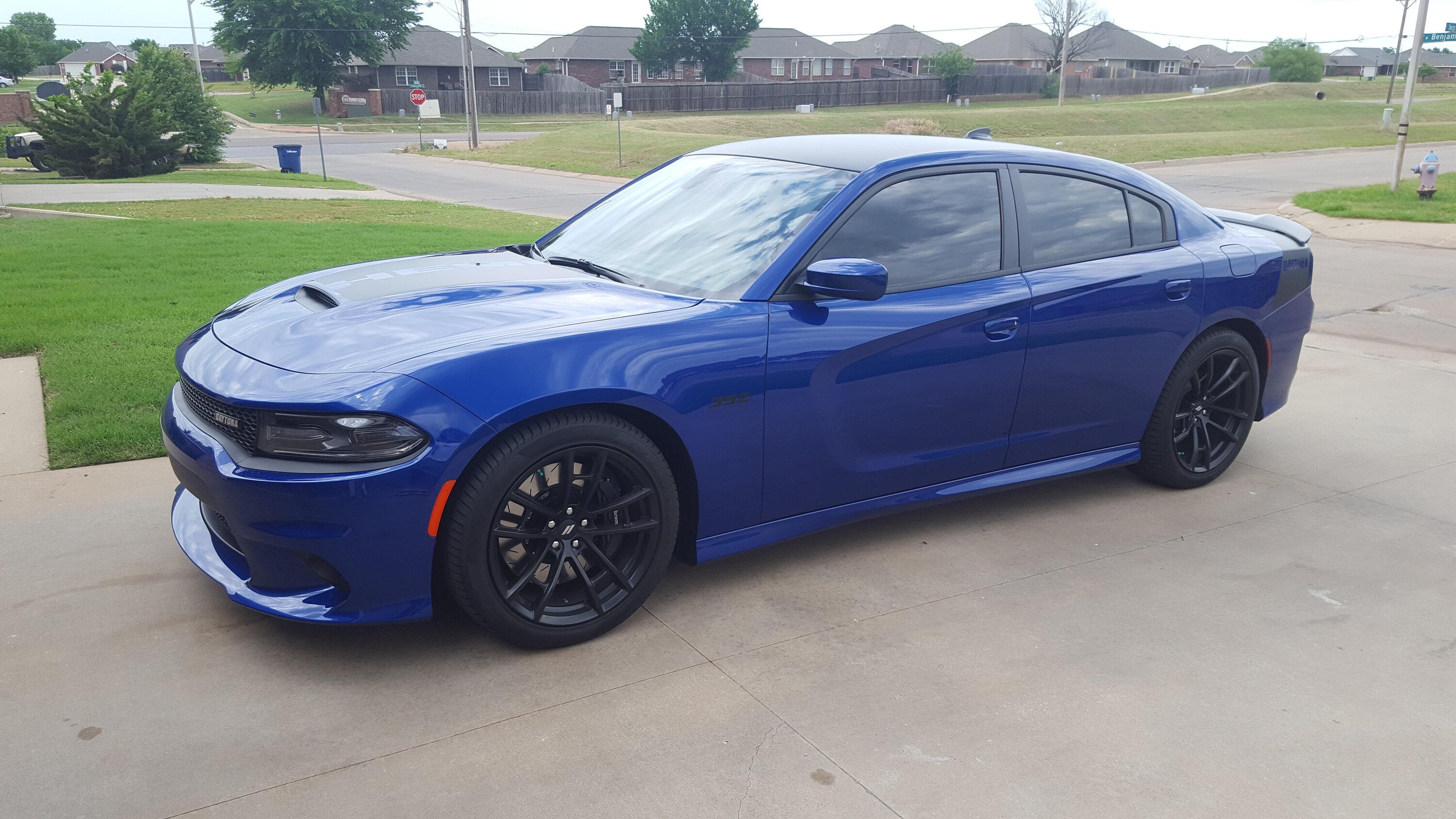 Ford F-150 2019 Ram Bighorn vs 2023 Lariat 20180519_155553