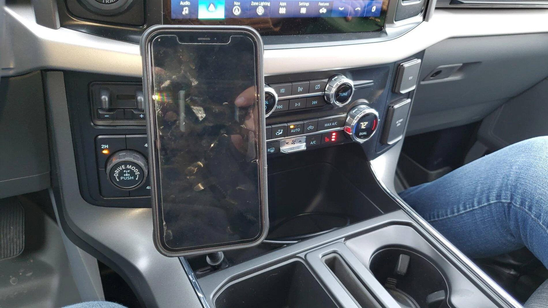 Ford F-150 Center console 2021-02-06 17.01.41