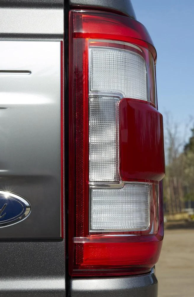 Ford F-150 F-150 Adds Class-Exclusive Payload Estimation, Trailer Towing and Smart Suspension Damping Features 2021-FordF-150_TailLightindicators_02
