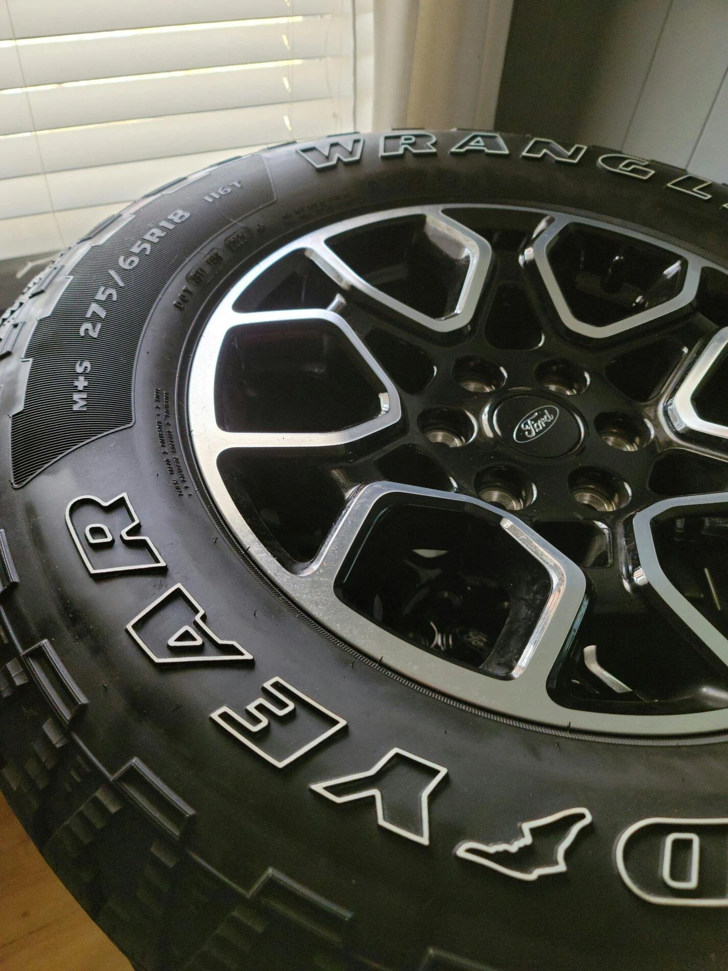 Ford F-150 2021 Lariat Wheel & Tire Package 20210127_124813