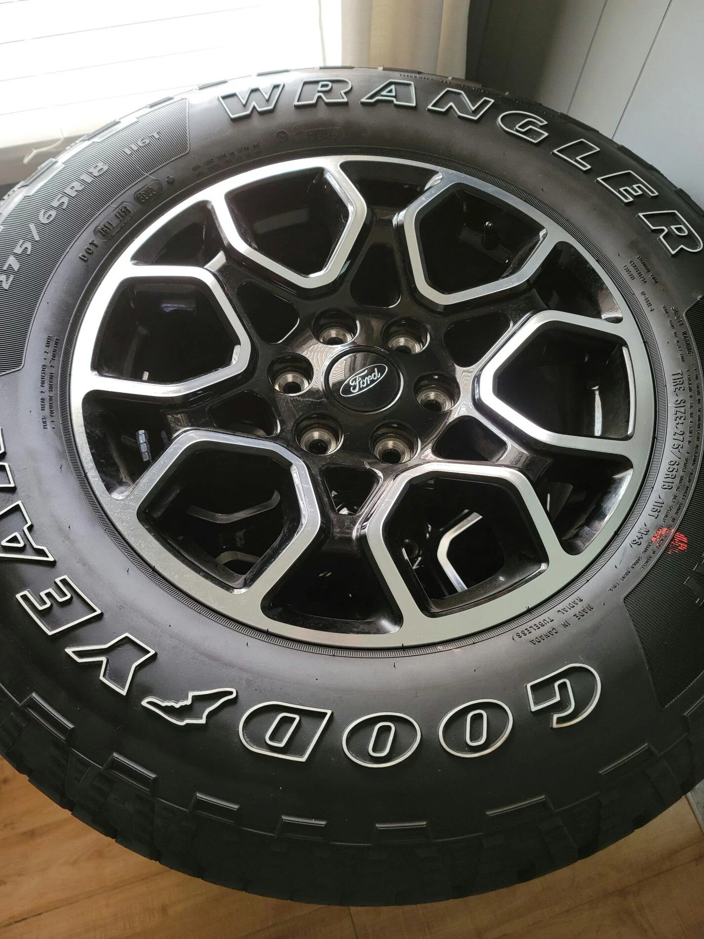 Ford F-150 2021 Lariat Wheel & Tire Package 20210127_124927