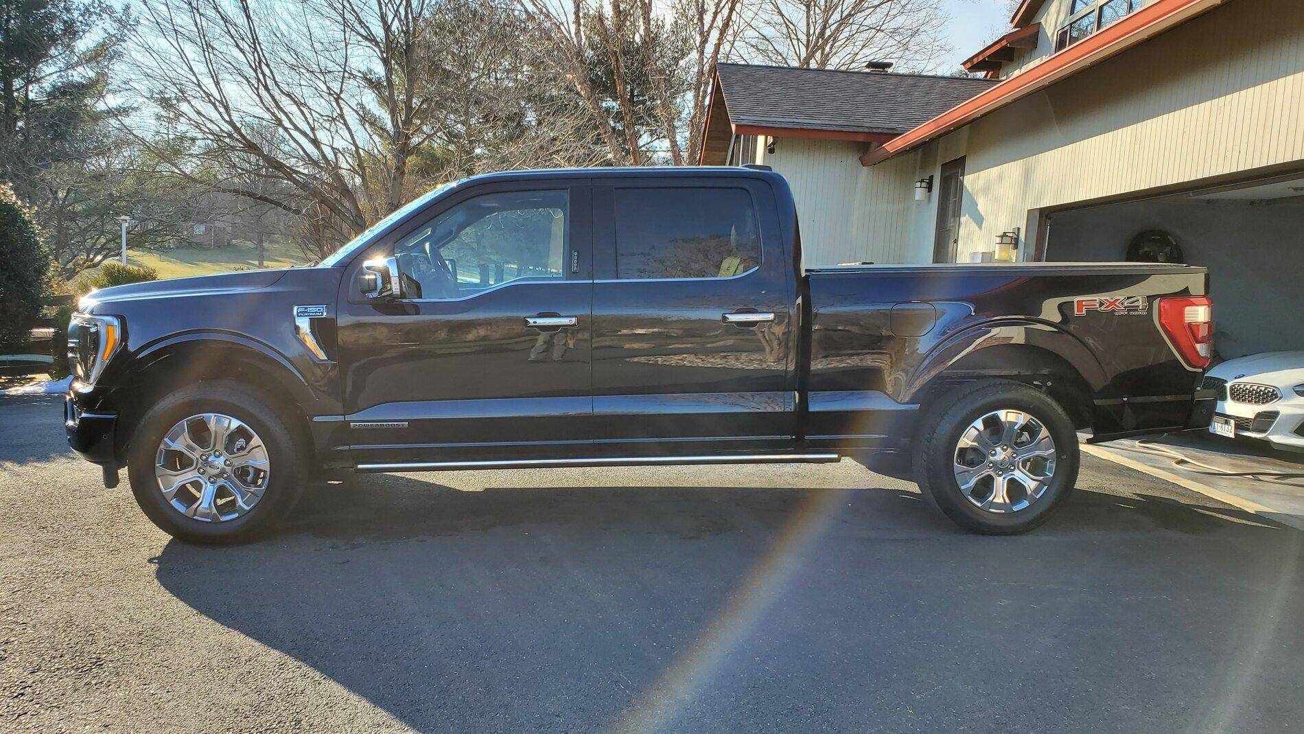 Ford F-150 ANTIMATTER BLUE F-150 (2021+) Club 20210209_154153