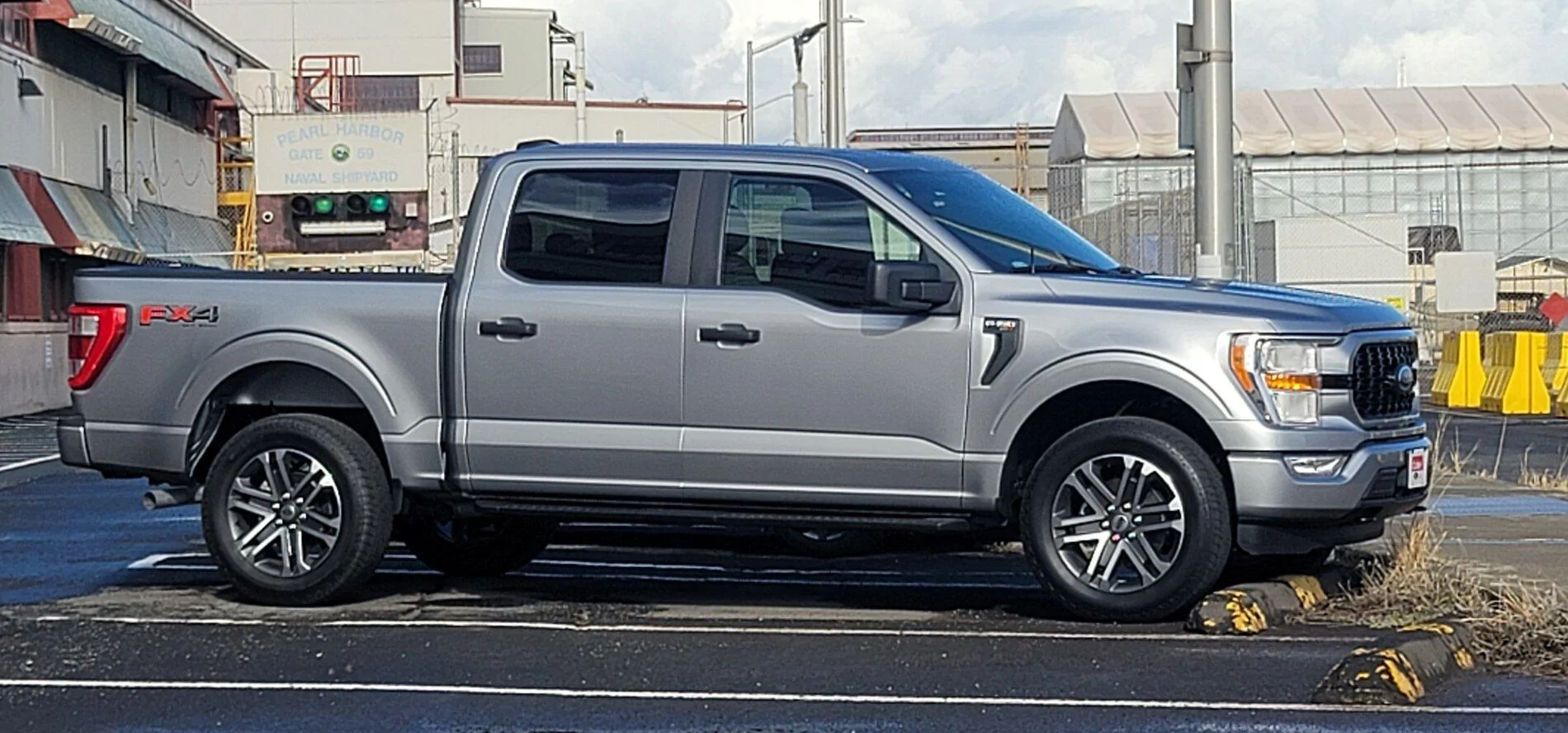 Ford F-150 ICONIC SILVER F-150 (2021+) Club 20210215_092902