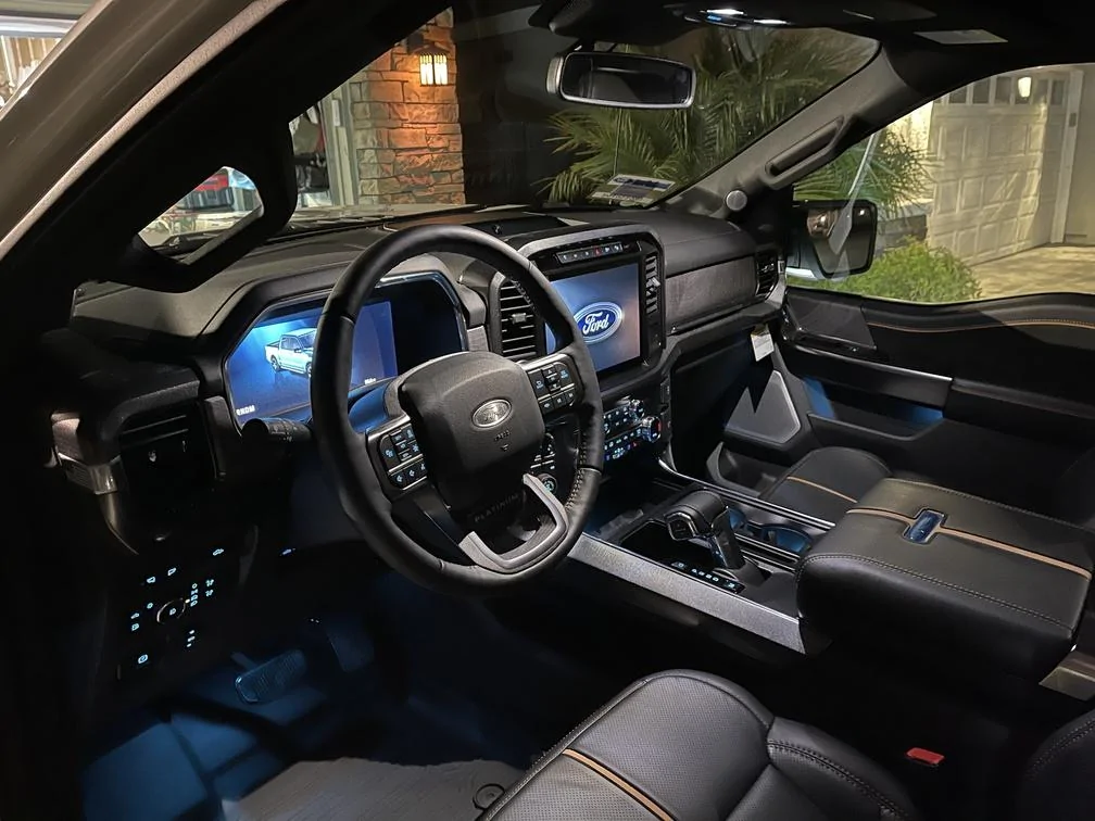 Ford F-150 My 2021 F150 PowerBoost Platinum Experiences 20210216093150-5743f784-la