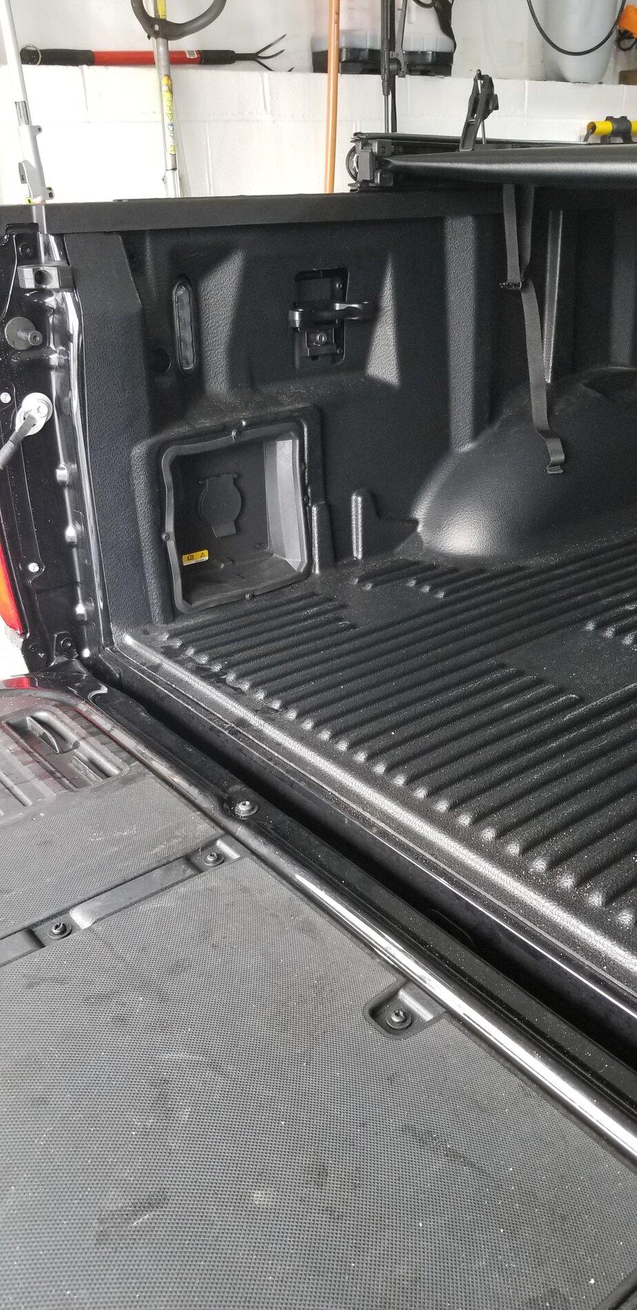 Ford F-150 Tyger Tri-Fold Tonneau Cover 20210227_145125