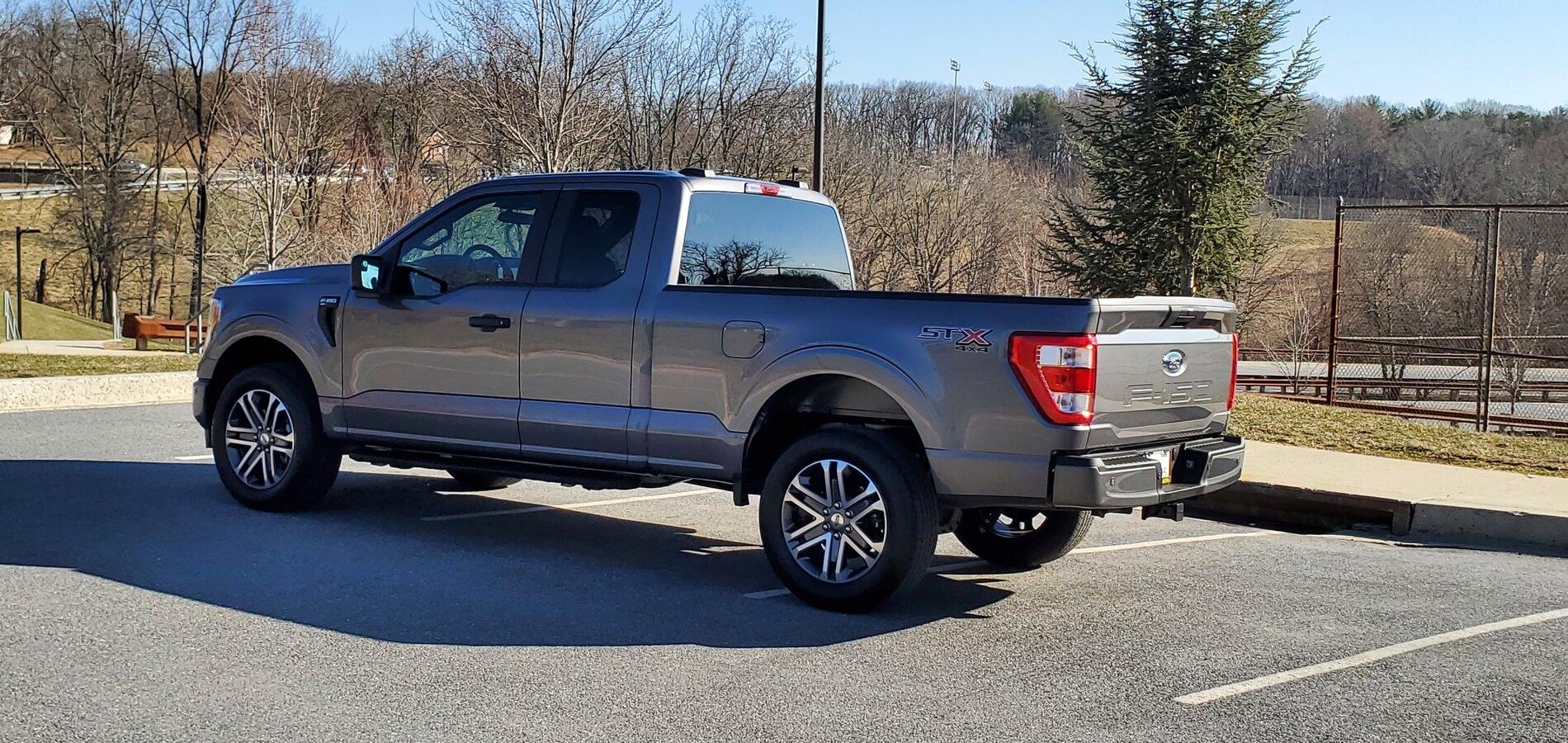 Ford F-150 CARBONIZED GRAY F-150 (2021+) Club 20210314_094533