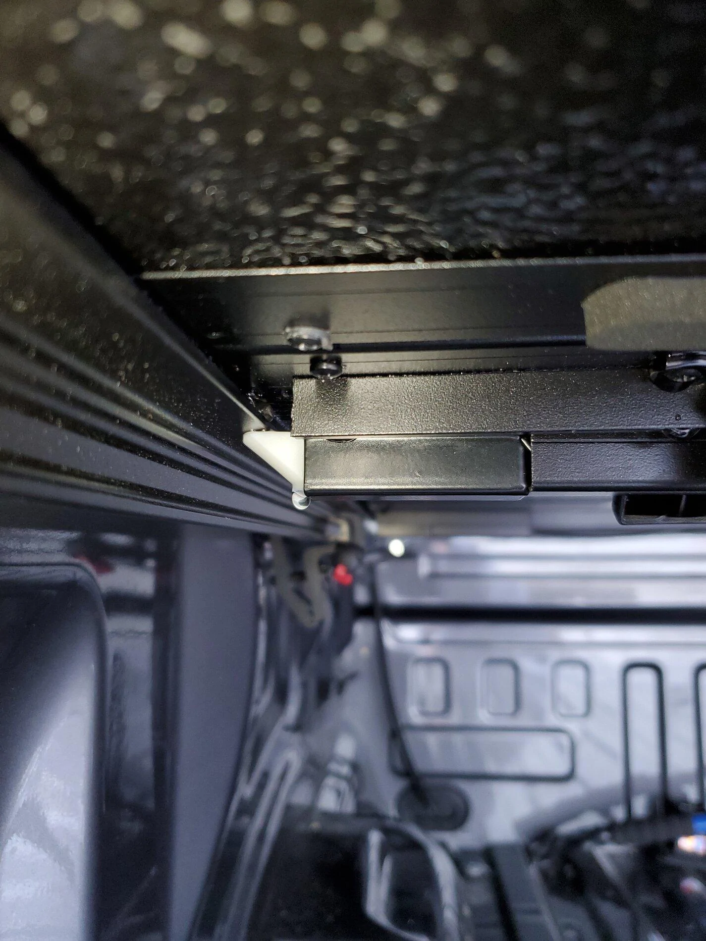 Ford F-150 Undercover Armor Flex poor fitment? 20210323_164626