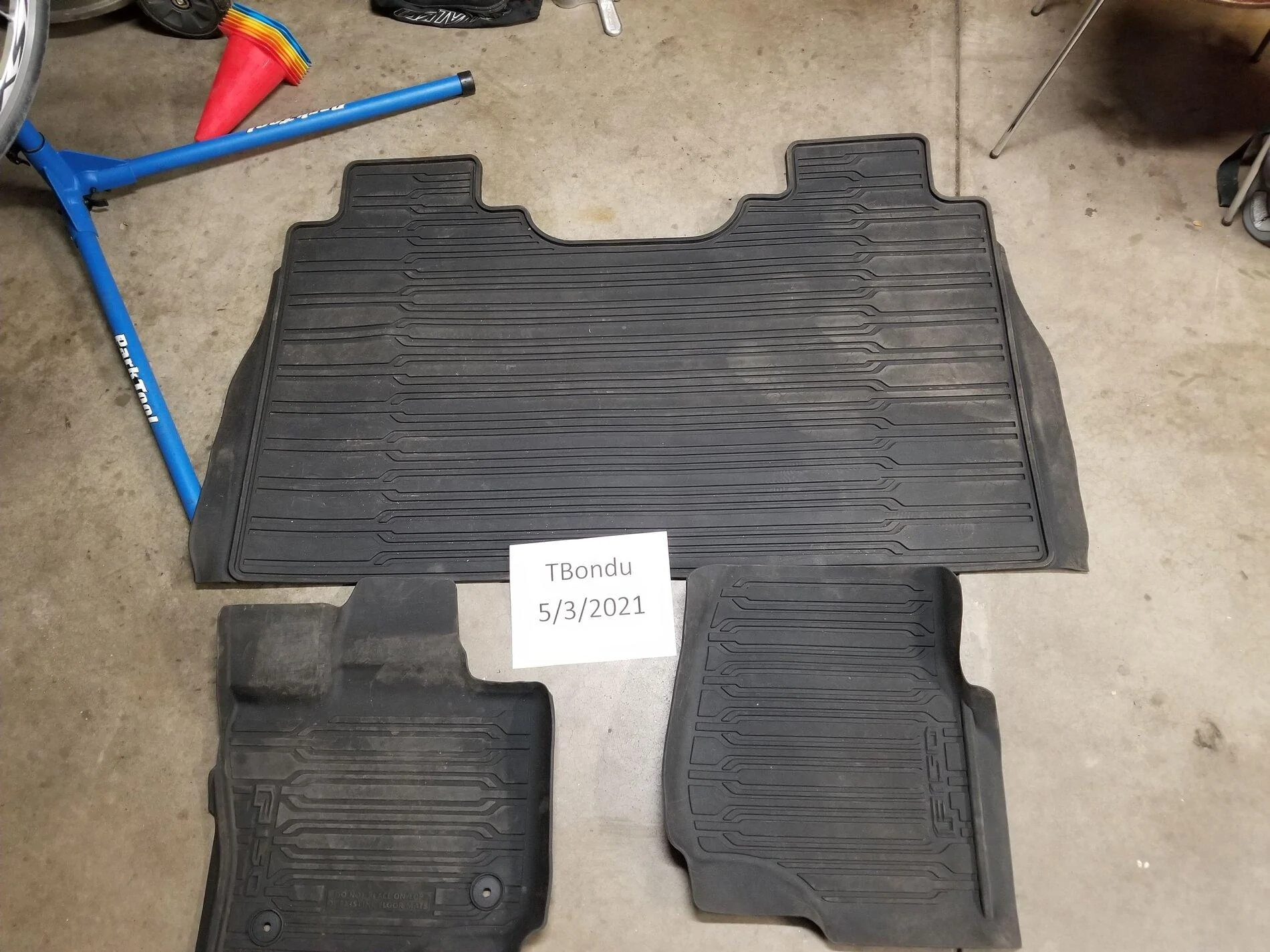 Ford F-150 Ford factory rubber floor mats (black) 20210503_150011