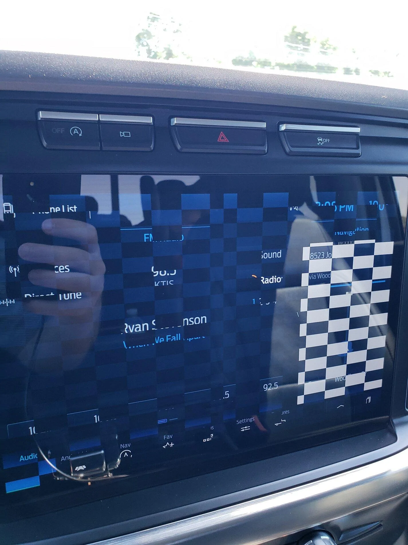 Ford F-150 Screen busted 20210604_150834