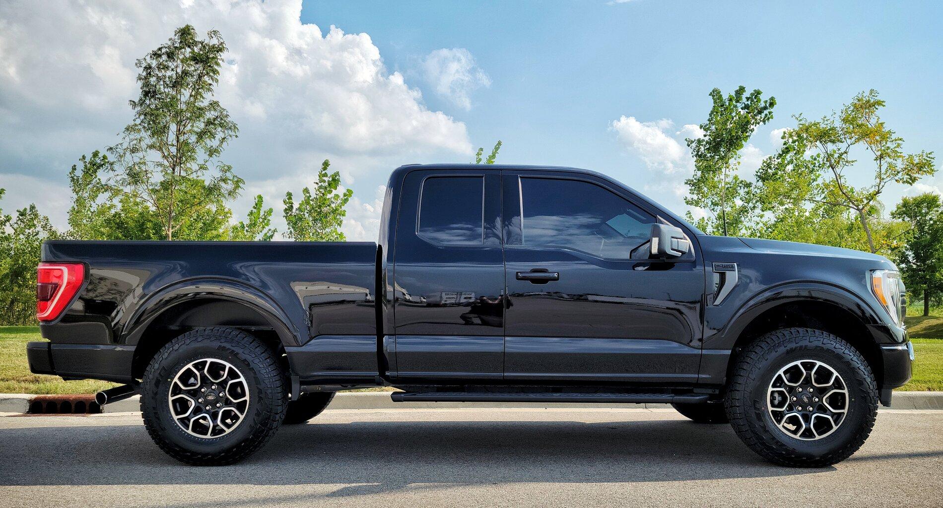 Ford F-150 2.5" level 285/75R18 black agate extended cab 20210818_161927-01