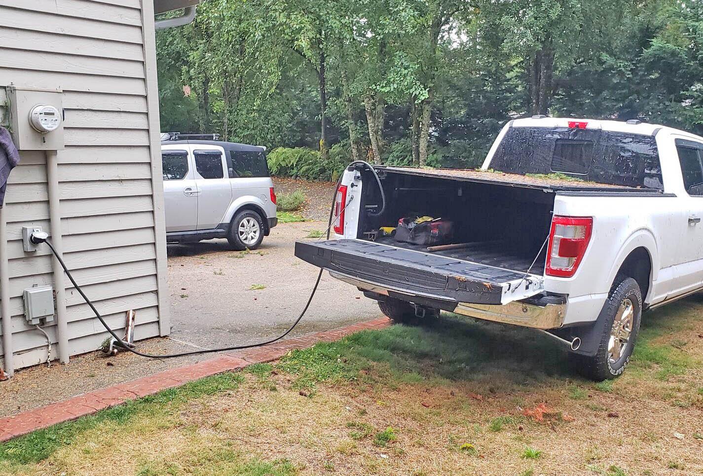 Ford F-150 PowerBoost Pro Power Onboard Generator  VS Power outage! 20210918_084344