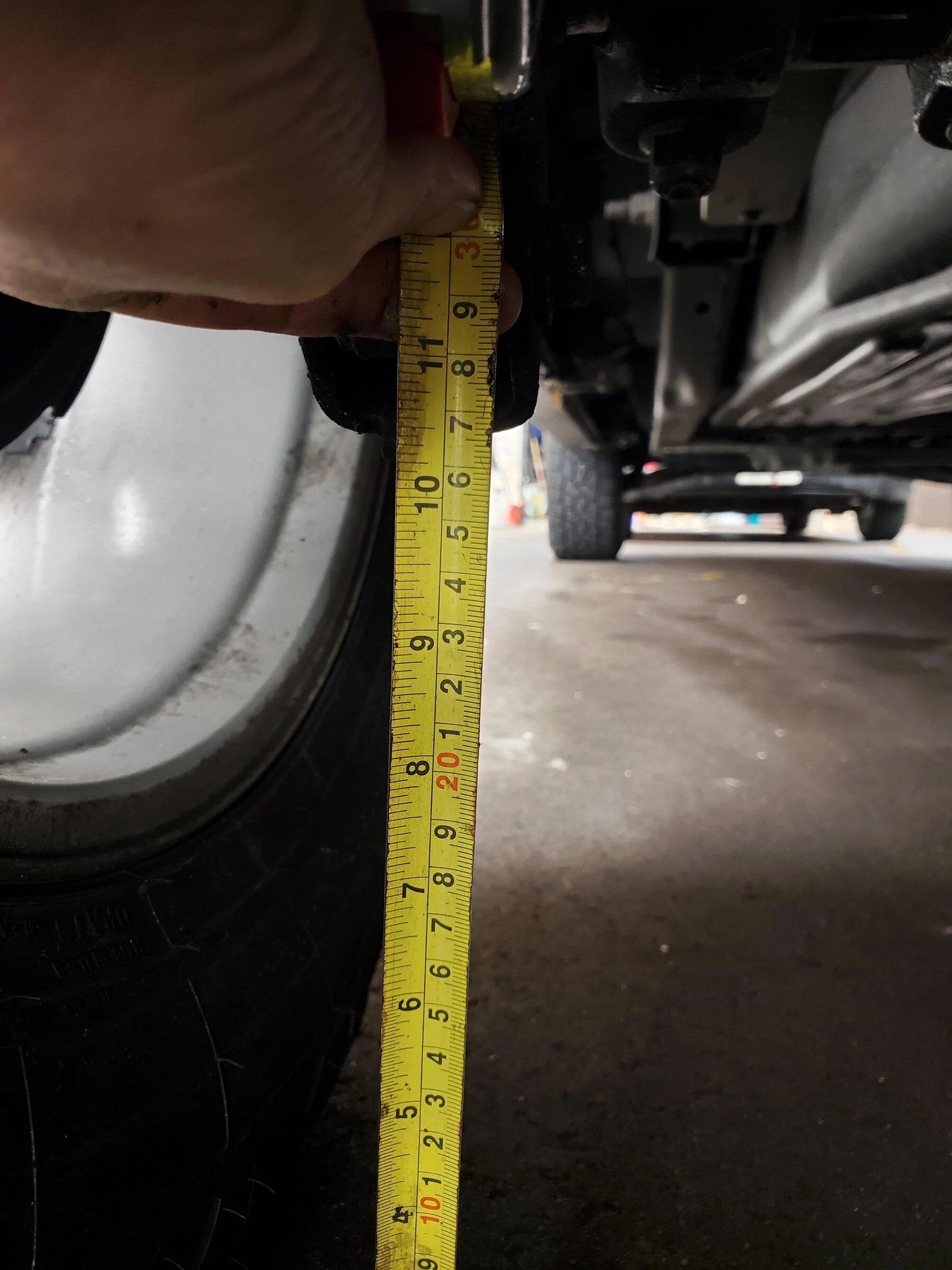 Ford F-150 2021 FX4 Leveled ground clearance measurements 20211231_125129