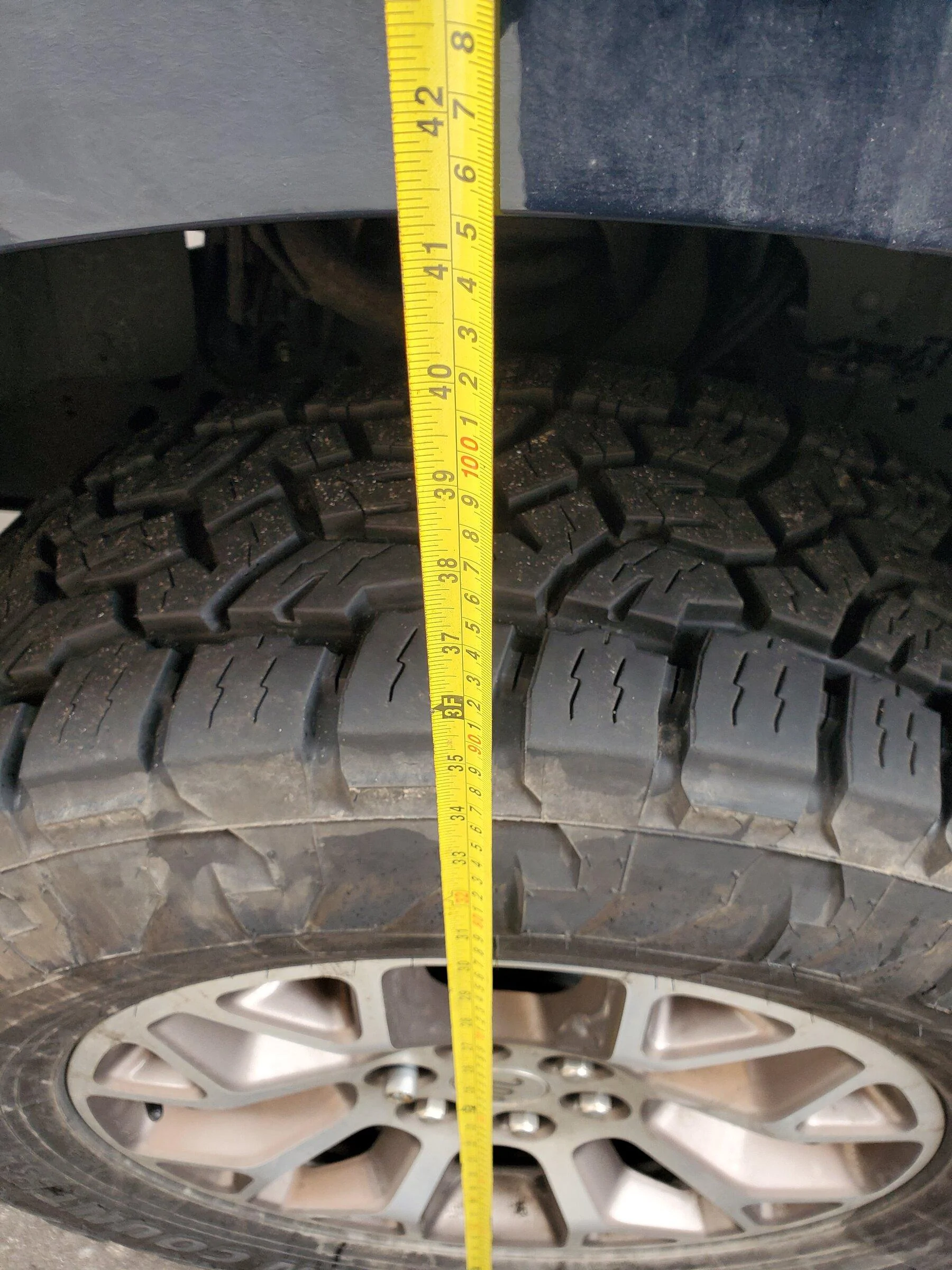 Ford F-150 2021 FX4 Leveled ground clearance measurements 20211231_125220
