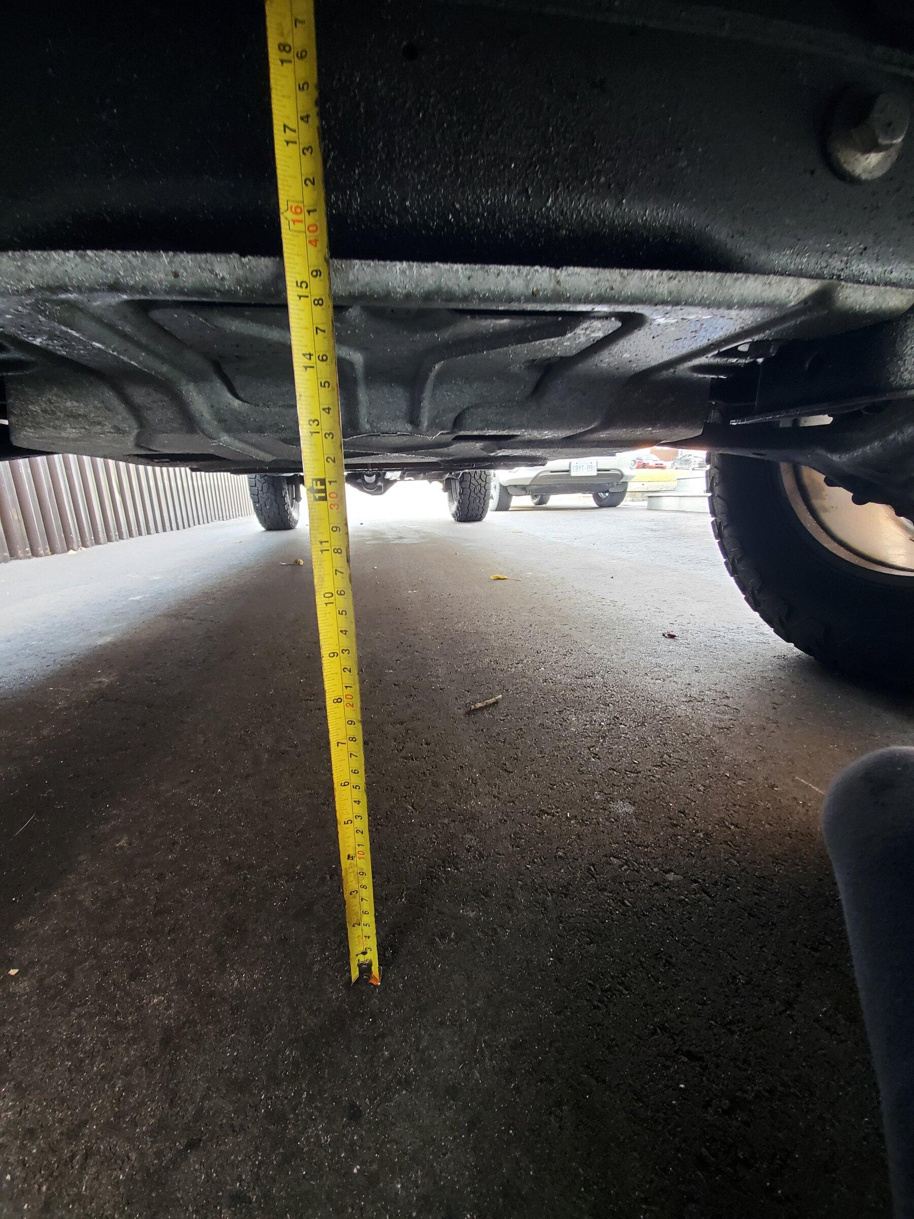 Ford F-150 2021 FX4 Leveled ground clearance measurements 20211231_125330