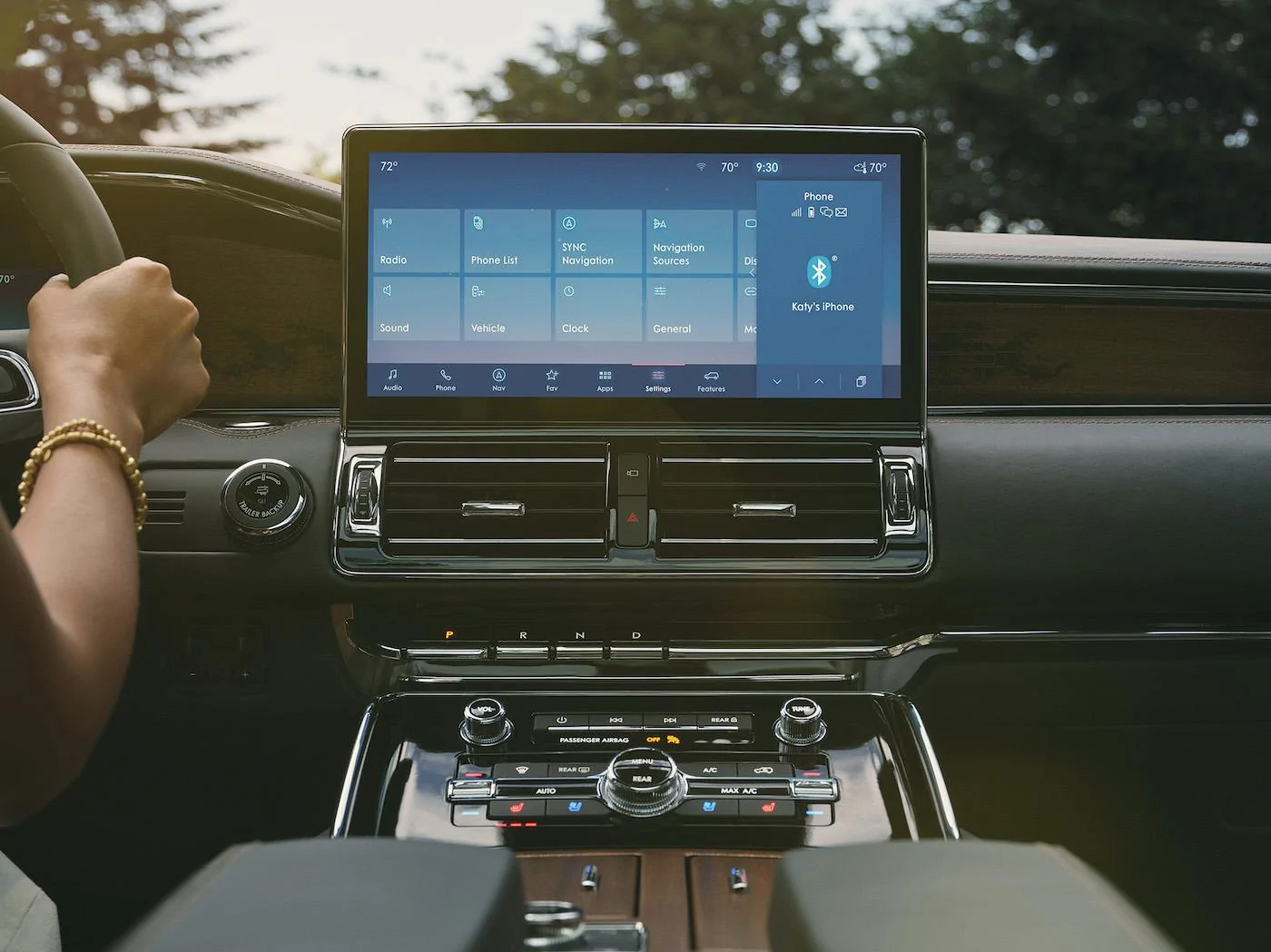 Ford F-150 Update Sync 4 styling with 2022 Lincoln Navigator 2022-lincoln-navigator-Caviar-sync-screen