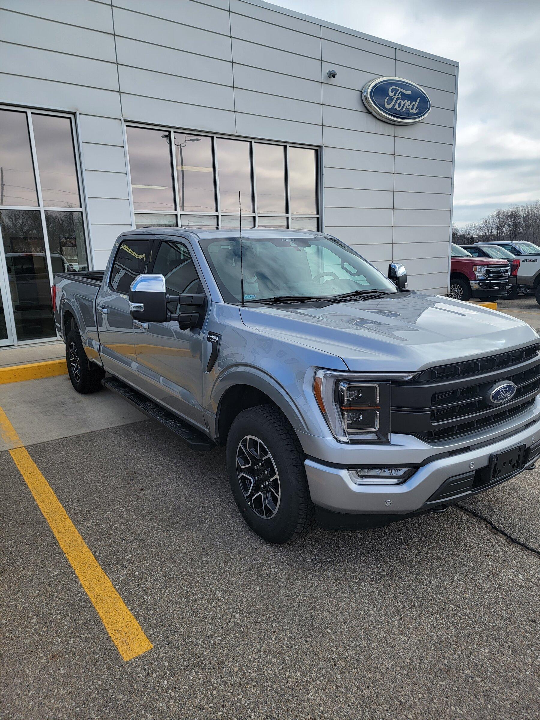 Ford F-150 ICONIC SILVER F-150 (2021+) Club 20220214_102155