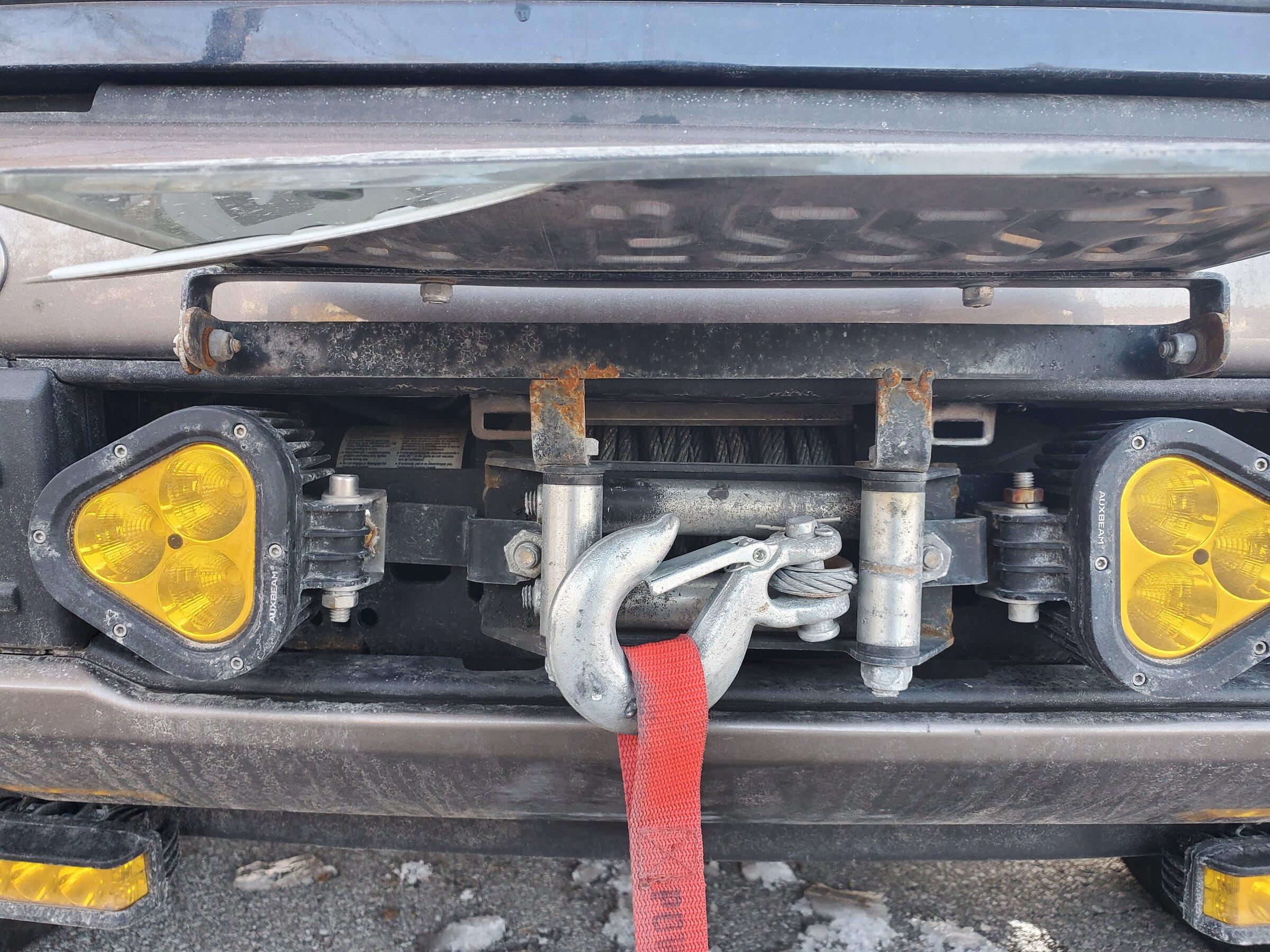 Ford F-150 2021 FX4 Leveled ground clearance measurements 20220224_084411