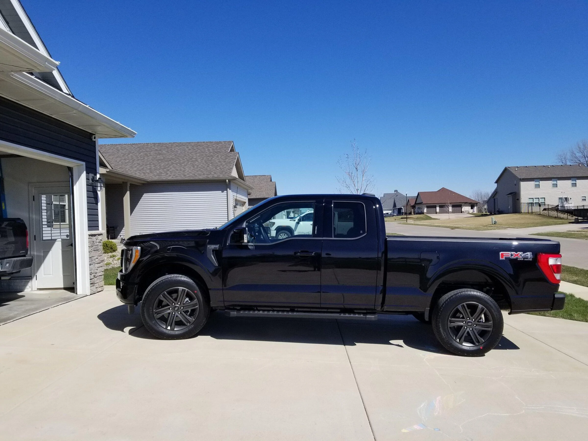 Ford F-150 ? F-150 LARIAT Lounge ? 20220409_150122